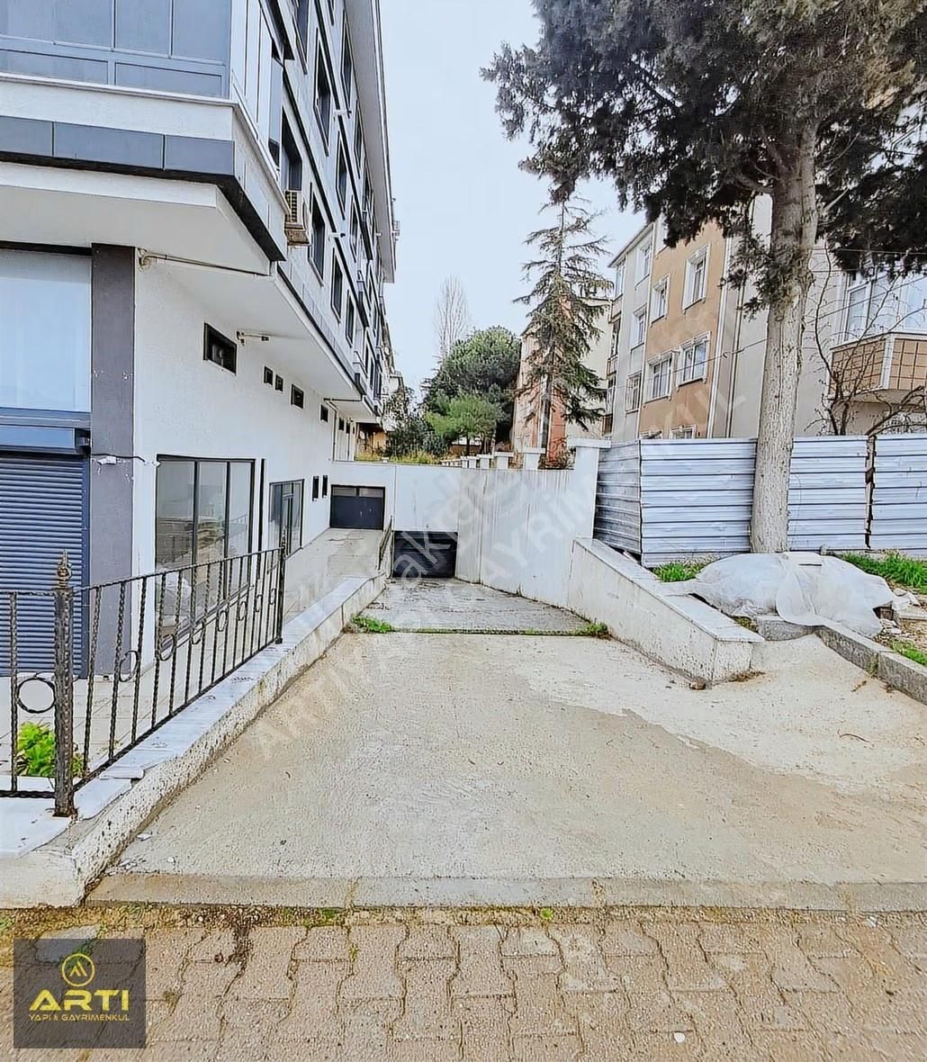 Avcılar Ambarlıda Sahile Ve Merkeze Yakın Satılık 3+1 Daire... - Görsel 26