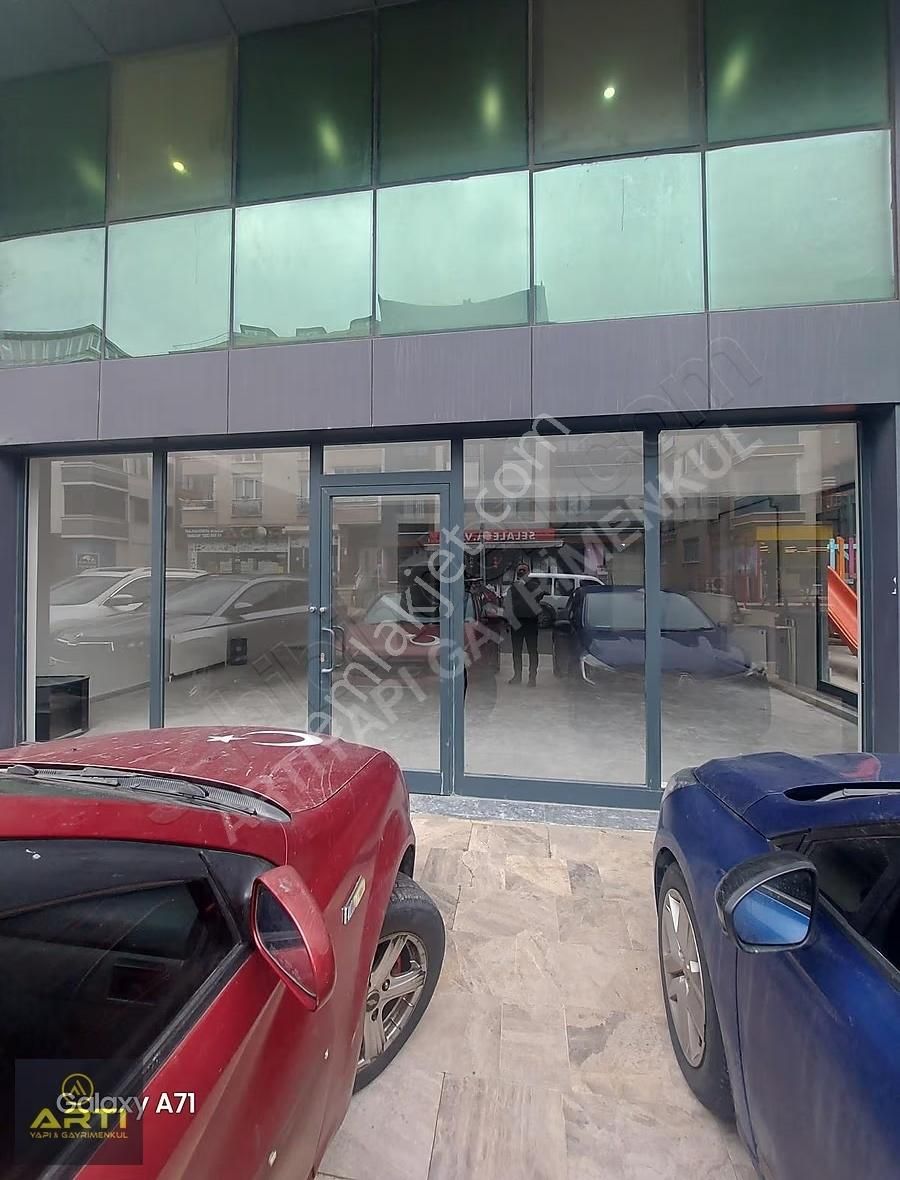 Yakupluda Cadde Üzeri Düz Giriş Kiralık Dükkan