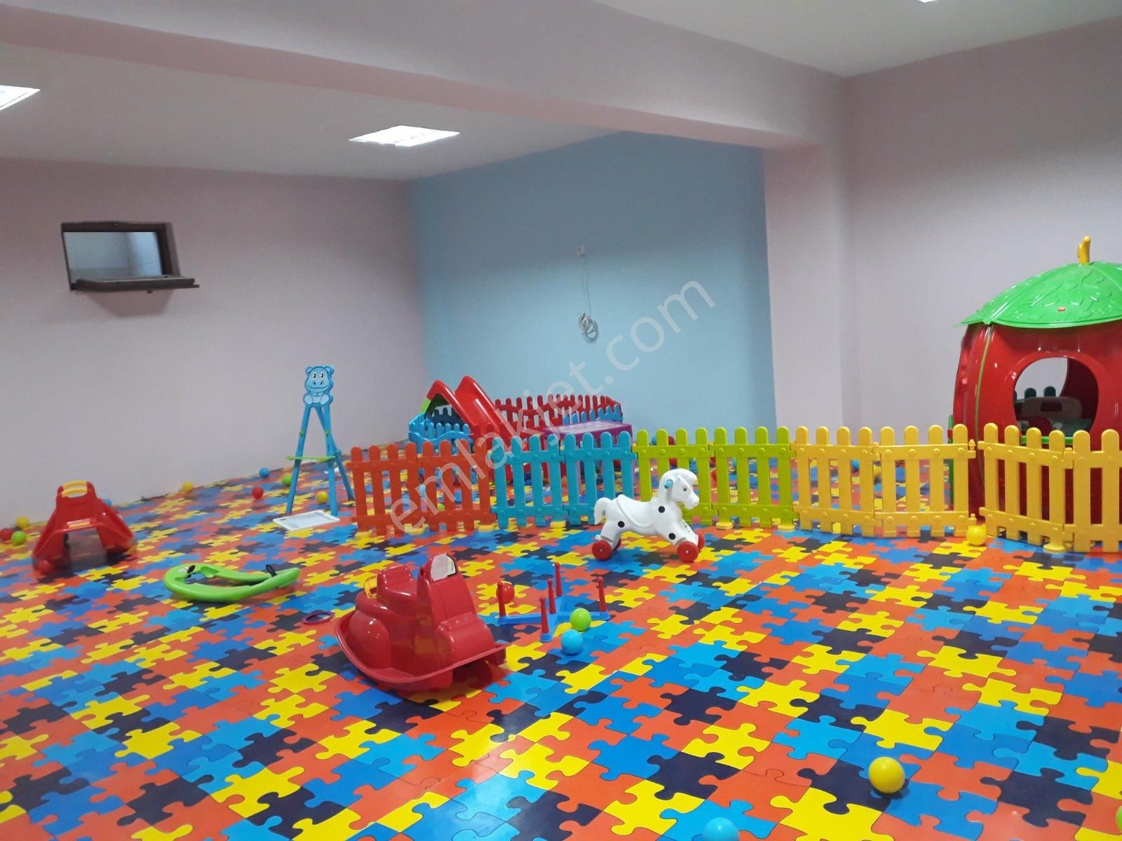 Karasu’da Tam Donanımlı Havuzlu Site İçi Aqua Parklı 2+1 Kombi Petekli Cam Balkonlu Satılık Daire - Görsel 28