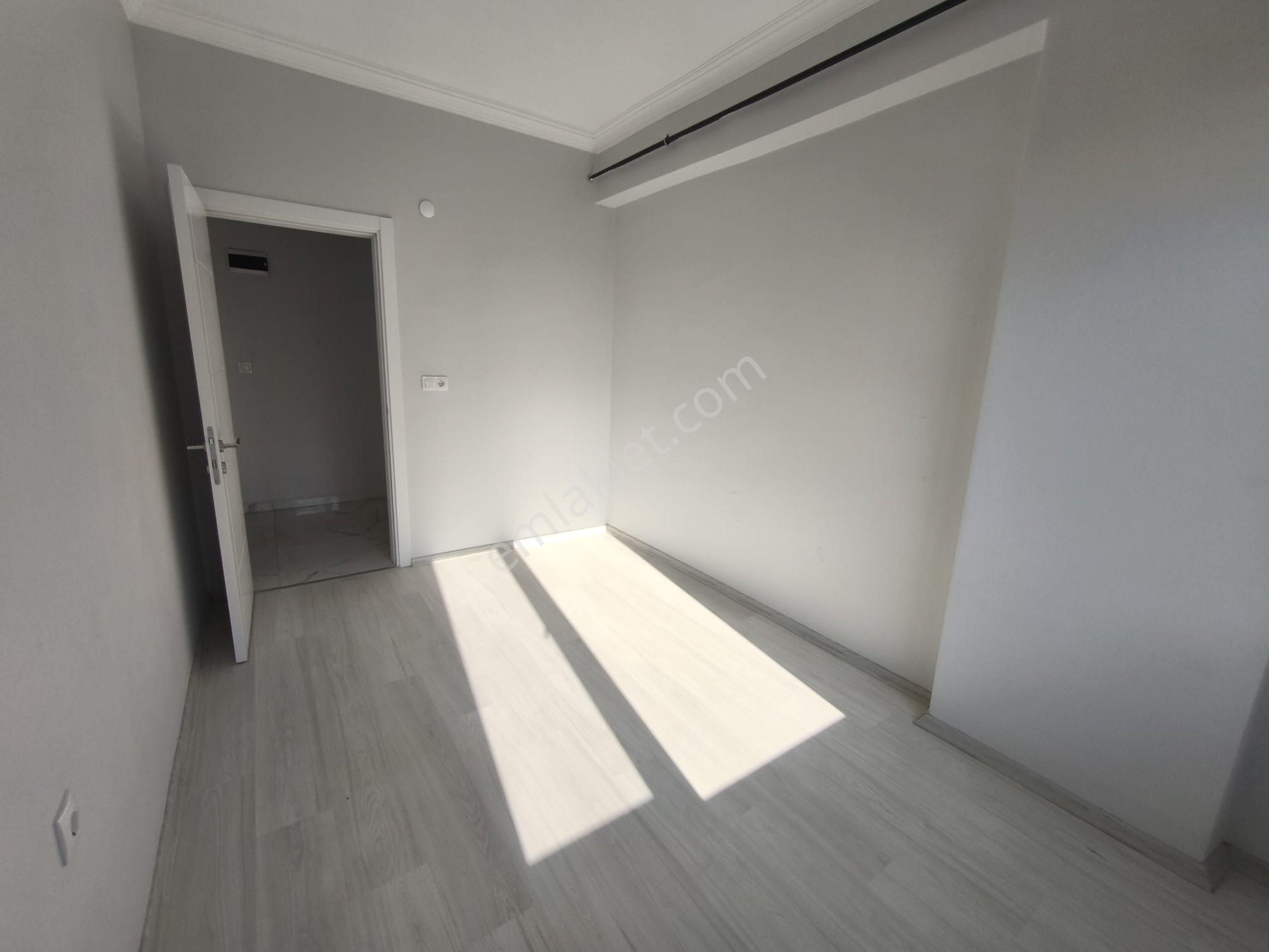 Karasu’da Tam Donanımlı Havuzlu Site İçi Aqua Parklı 2+1 Kombi Petekli Cam Balkonlu Satılık Daire - Görsel 8