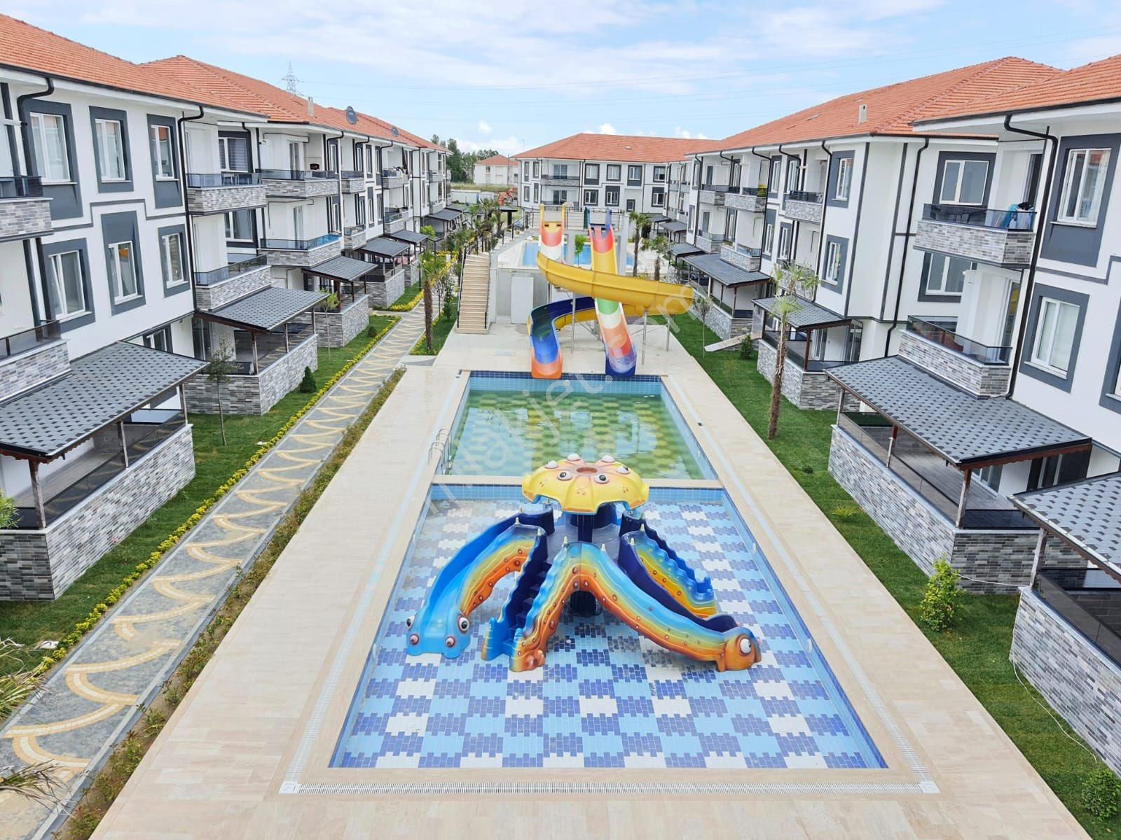 Karasu’da Tam Donanımlı Havuzlu Site İçi Aqua Parklı 2+1 Kombi Petekli Cam Balkonlu Satılık Daire - Görsel 24
