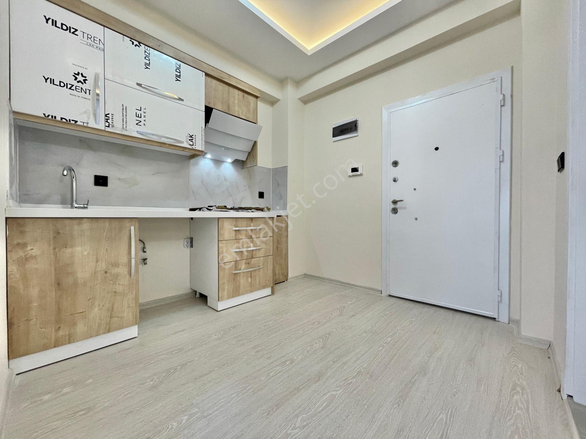 Berkay Demirel'den Zeytinlide Ön Cephe Geniş Balkon 1+1 Daire