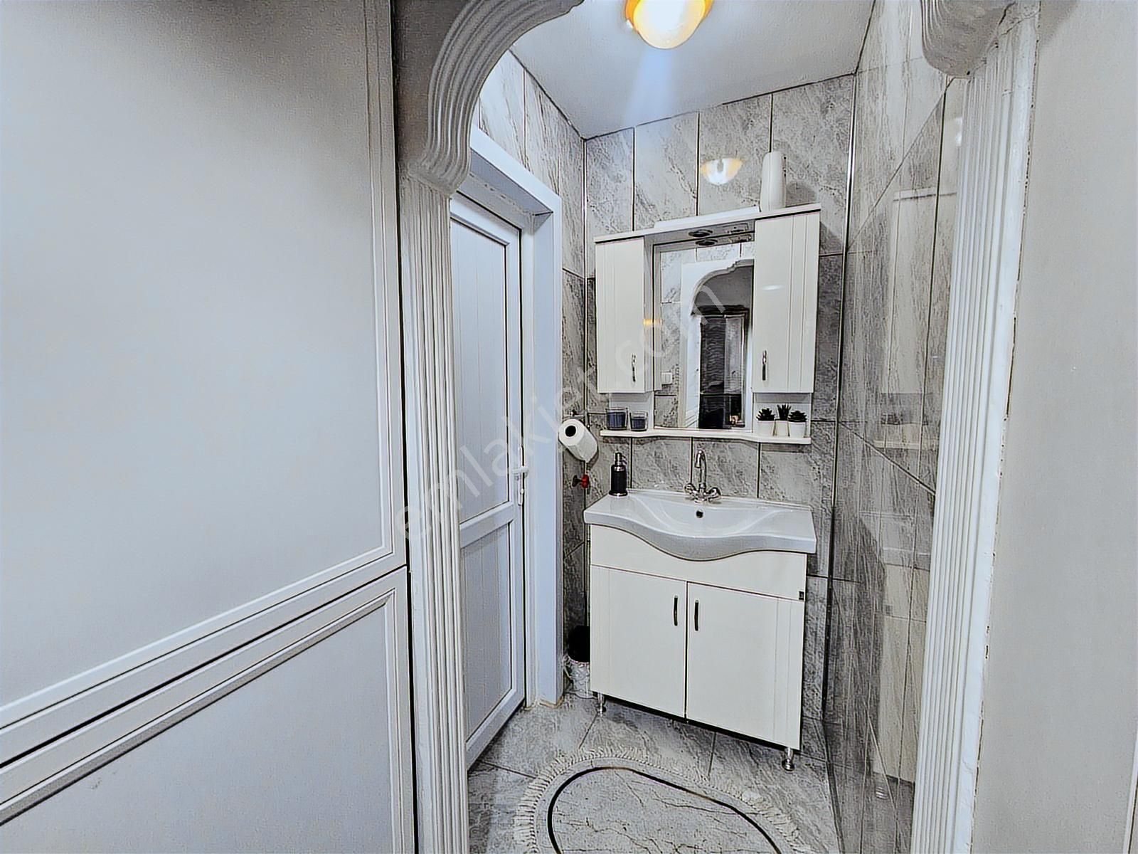 Malazgirt Mah. Asansörlü, Ebeveyn Banyolu Satılık 3+1 Daire - Görsel 7