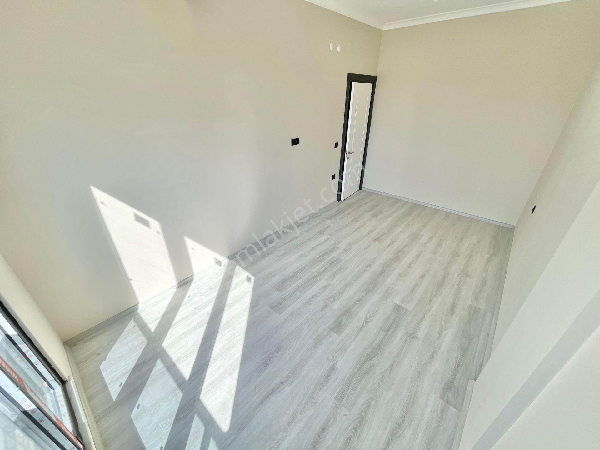 Berkay Demirel'den Altınkumda Ayrı Mutfak Ön Cephe 2+1 Daire - Görsel 21