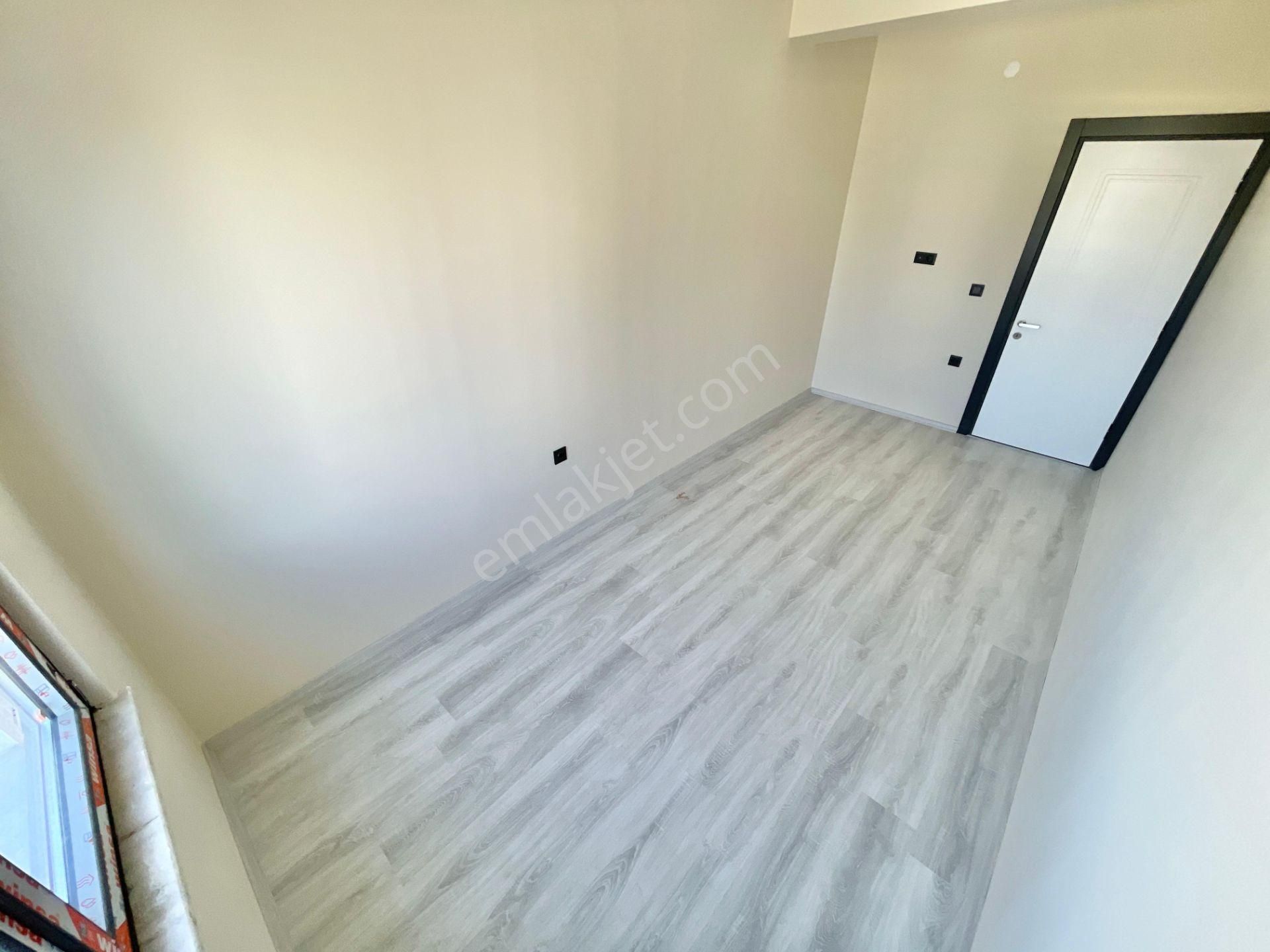 Berkay Demirel'den Altınkumda Ayrı Mutfak Ön Cephe 2+1 Daire - Görsel 31