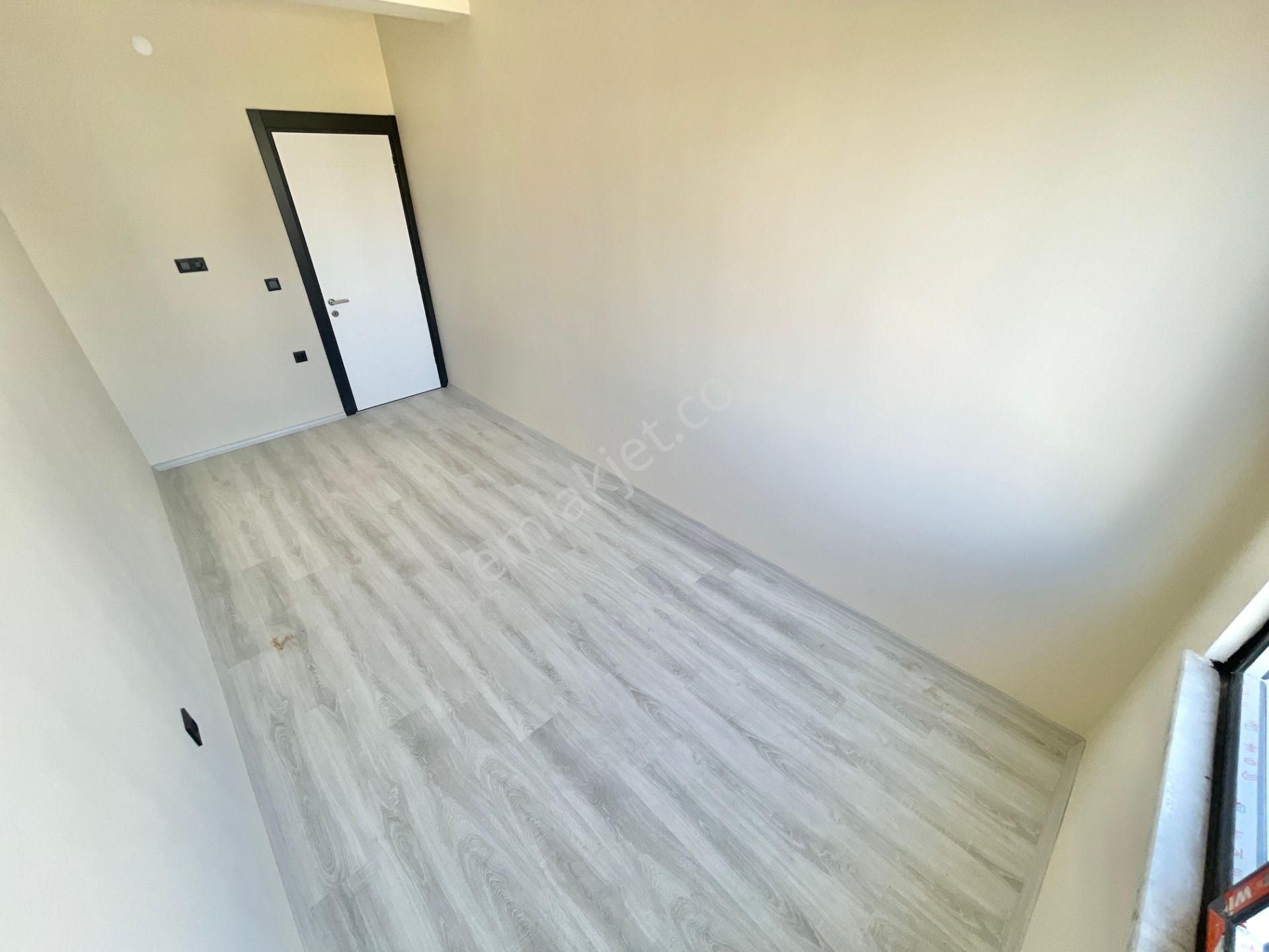 Berkay Demirel'den Altınkumda Ayrı Mutfak Ön Cephe 2+1 Daire - Görsel 32