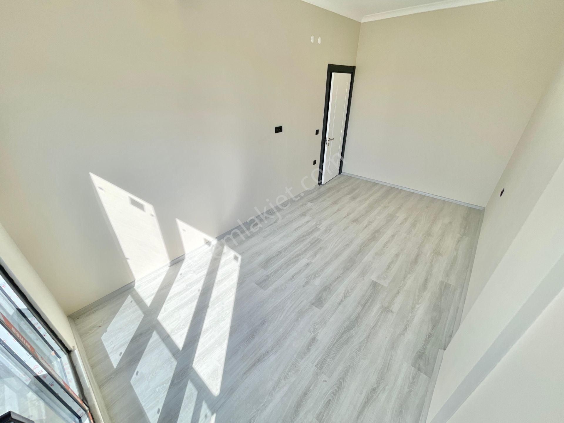 Berkay Demirel'den Altınkumda Ayrı Mutfak Ön Cephe 2+1 Daire - Görsel 22