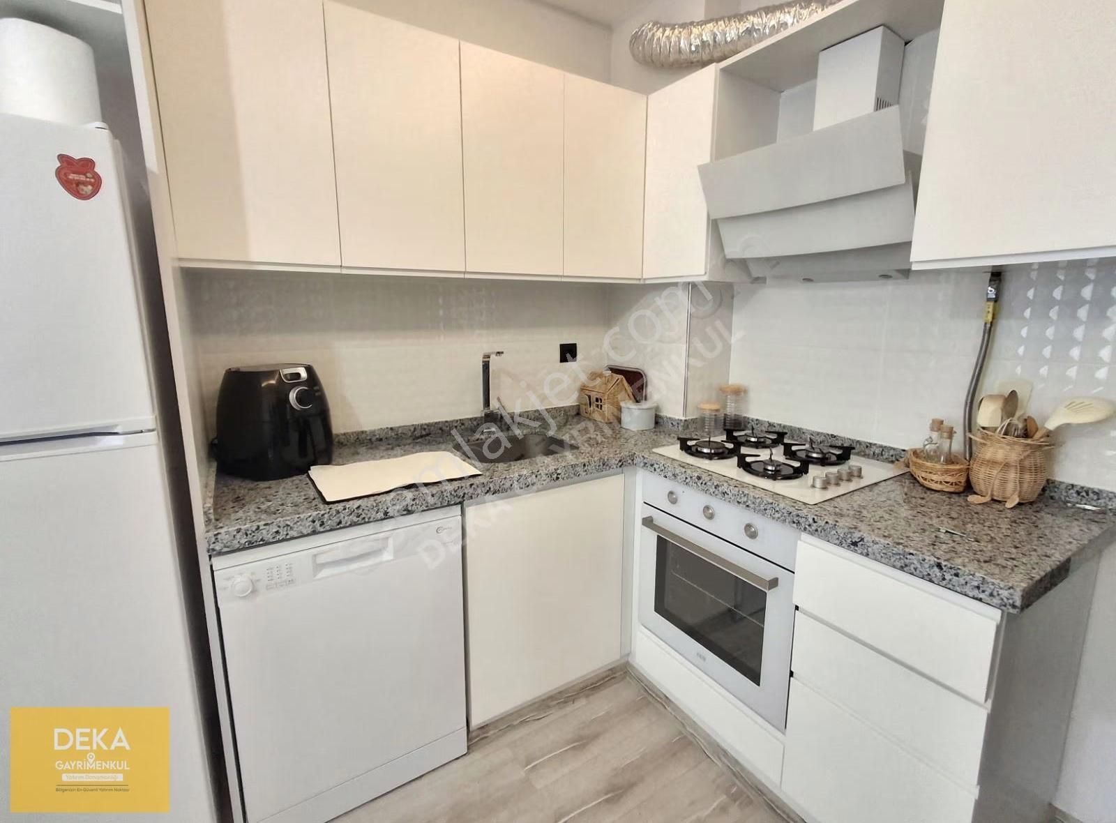 Deka Gayrimenkul'den Körfez'de Eşyalı Cam Balkonlu Kombili 1+1 - Görsel 15