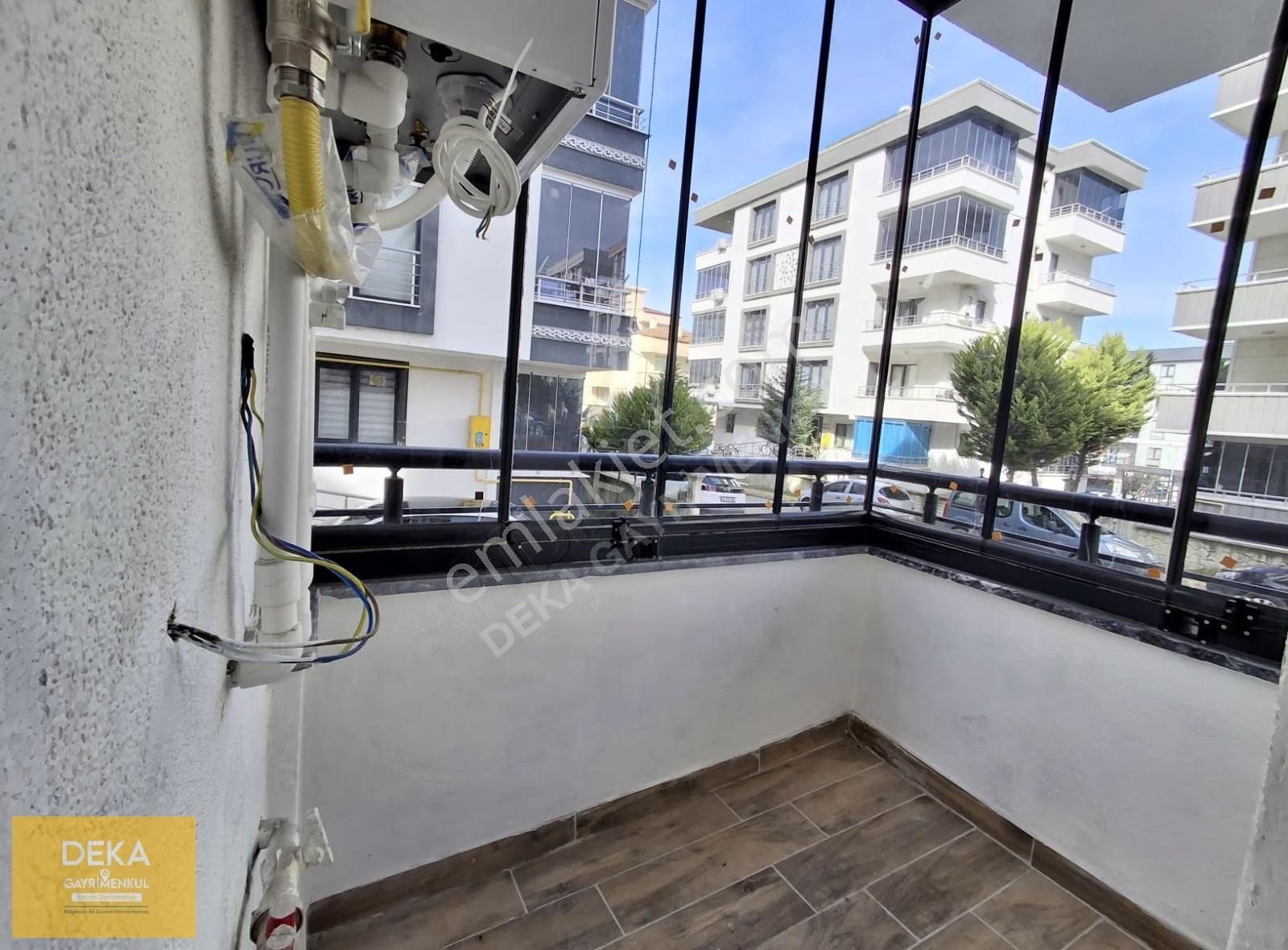 Deka Gayrimenkul'den Tramvayın Altında Cam Balkon Kombili 1+1 - Görsel 14