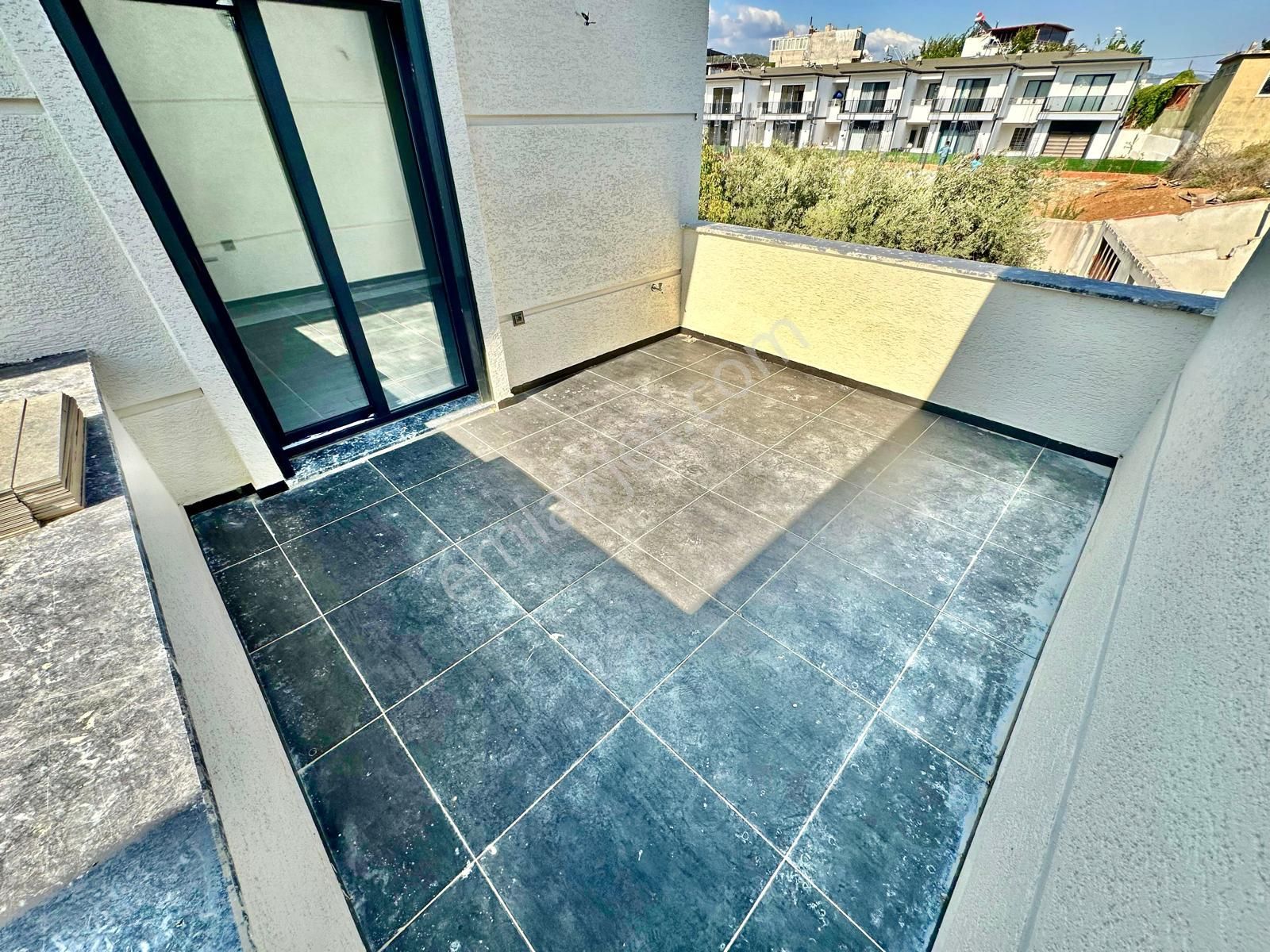 Berkay Demirel'den Göz Alıcı Manzaraya Sahip Sıfır 4+1 Villa - Görsel 33