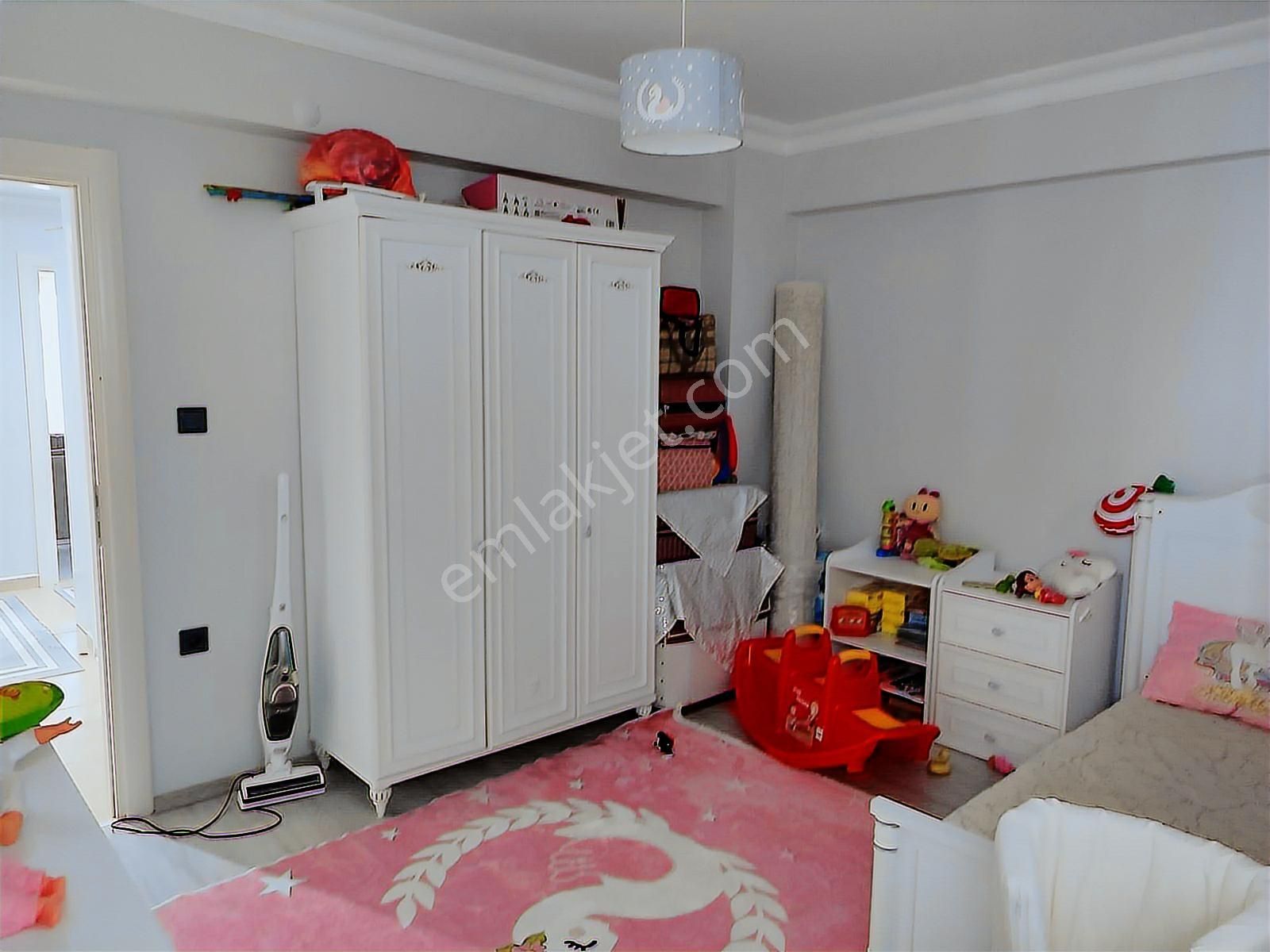 Acil Satılık 3+1 Daire Cumhuriyet Mahallesinde - Görsel 4