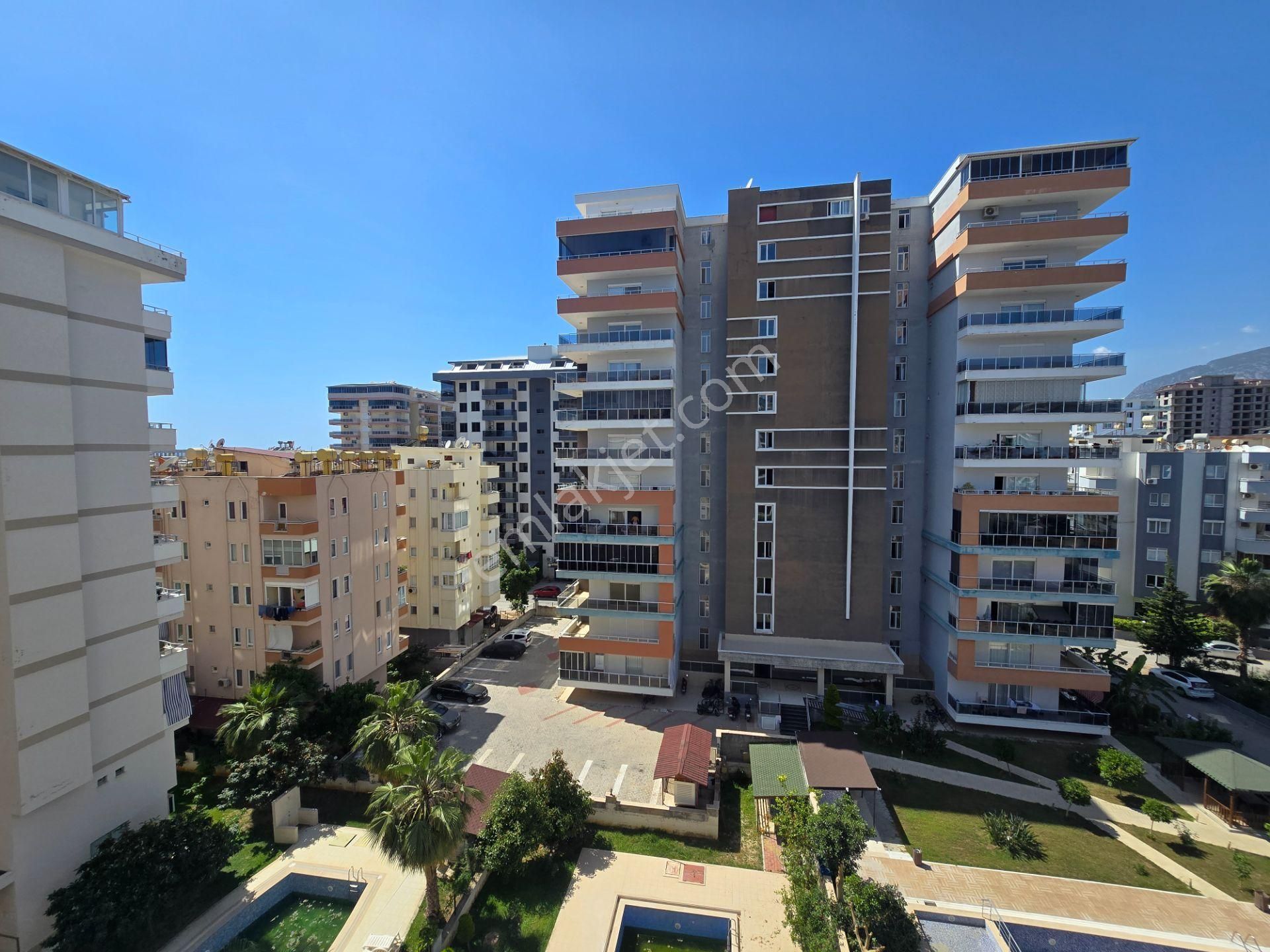 Barbaros Cad.eşyalı Denize 50 M. 3+1 Ayrı Mutfak Havuzlu - Görsel 10