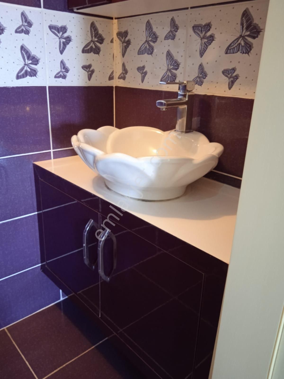 Adana Çukurovada Güzelyalı Göl Manzaralı Doğalgazlı Kombili 3+1 Kiralık Fırsat Daire - Görsel 4