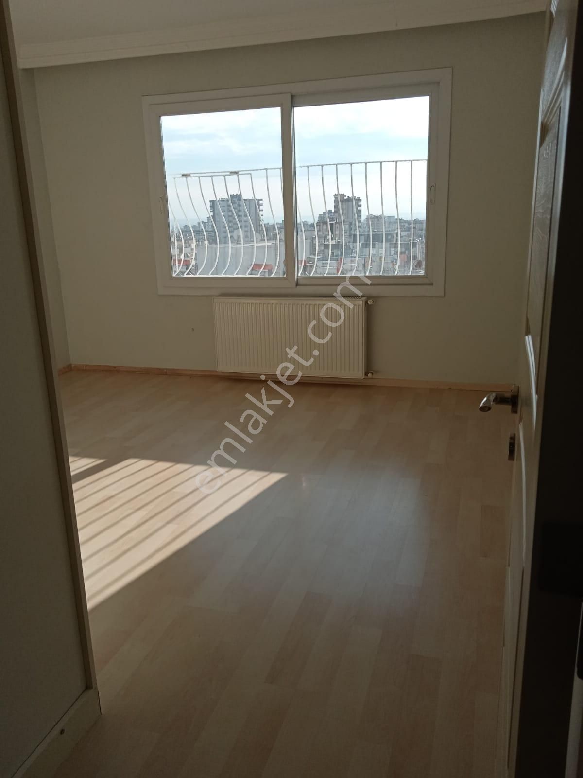 Adana Çukurovada Güzelyalı Göl Manzaralı Doğalgazlı Kombili 3+1 Kiralık Fırsat Daire - Görsel 11