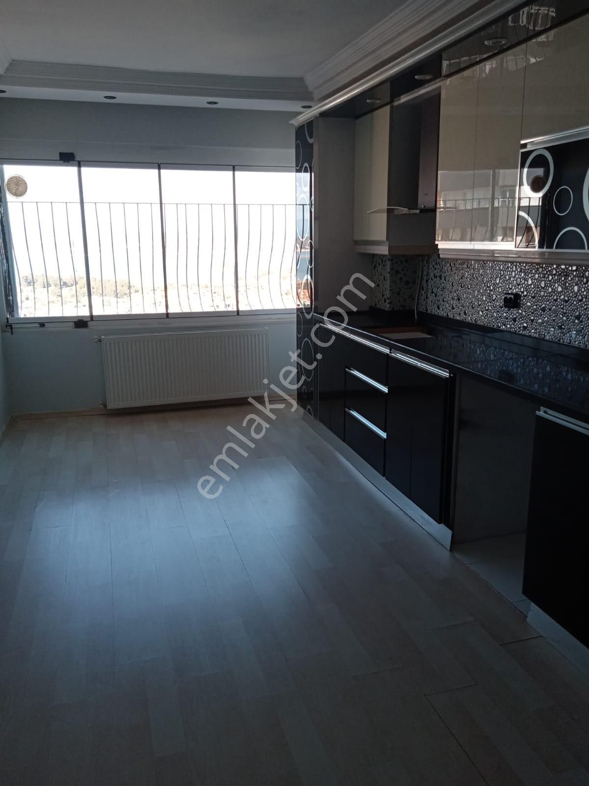 Adana Çukurovada Güzelyalı Göl Manzaralı Doğalgazlı Kombili 3+1 Kiralık Fırsat Daire - Görsel 23