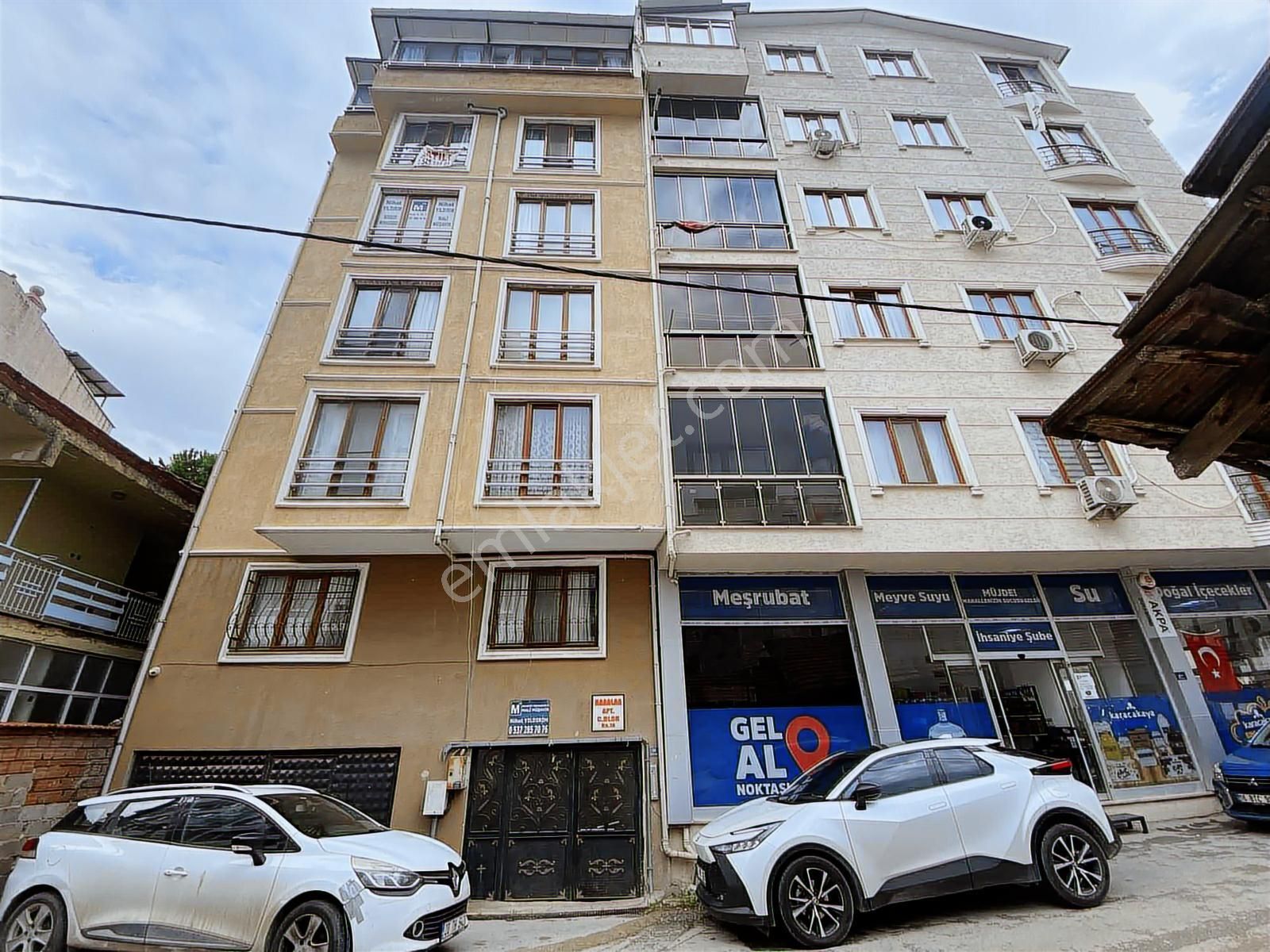 İhsaniye' De Full Eşyalı Yüksek Kira Getirili 1 +1 Satılık Daire