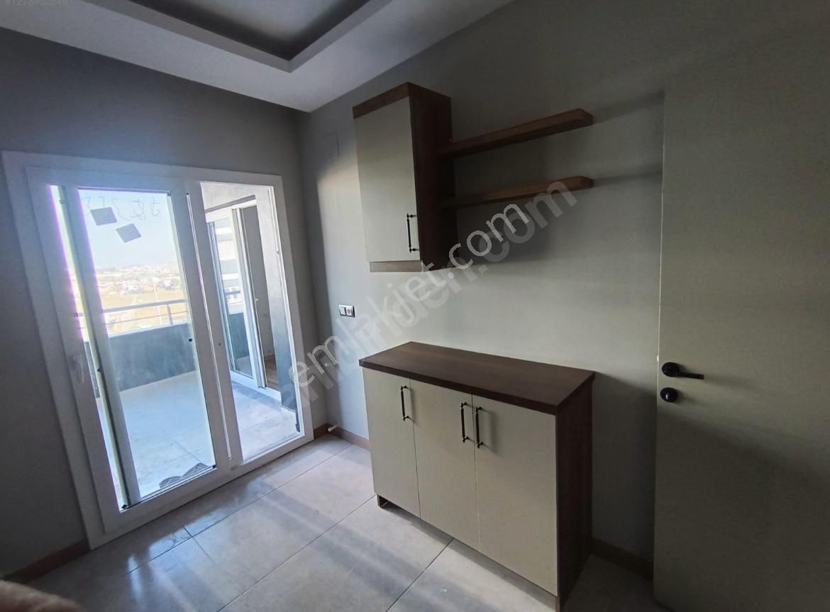 Adana Yüreğirde E5 Üzerinde Yeşil Vadide Polis Okuluna Yakın Kapalı Mutfak 2+1 Fırsat Daire