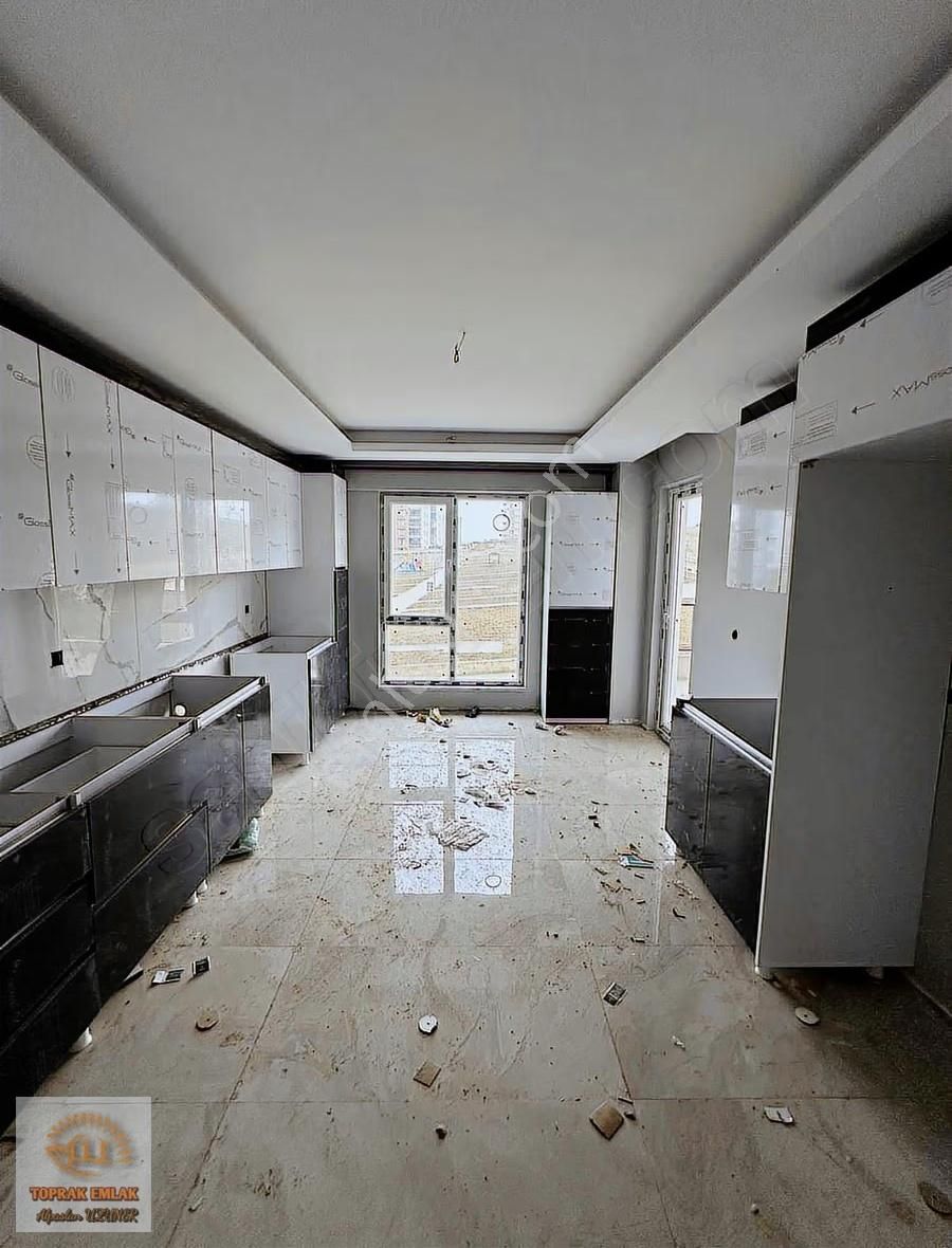 Şentepede Park Manzaralı Geniş Ve Ferah 3+1 Satılık Daire