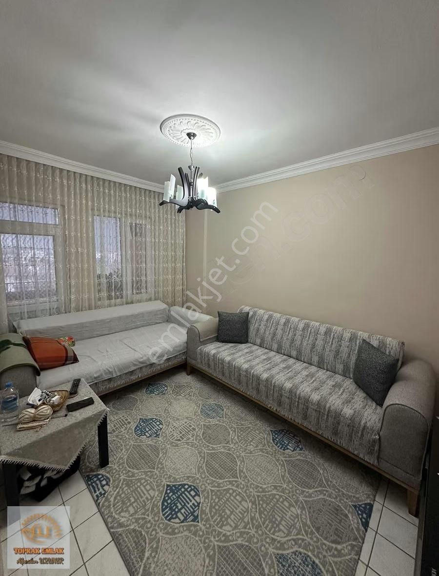 İstiklal Mahallesi Elifkent Sitesinde Satılık 3+1 Daire