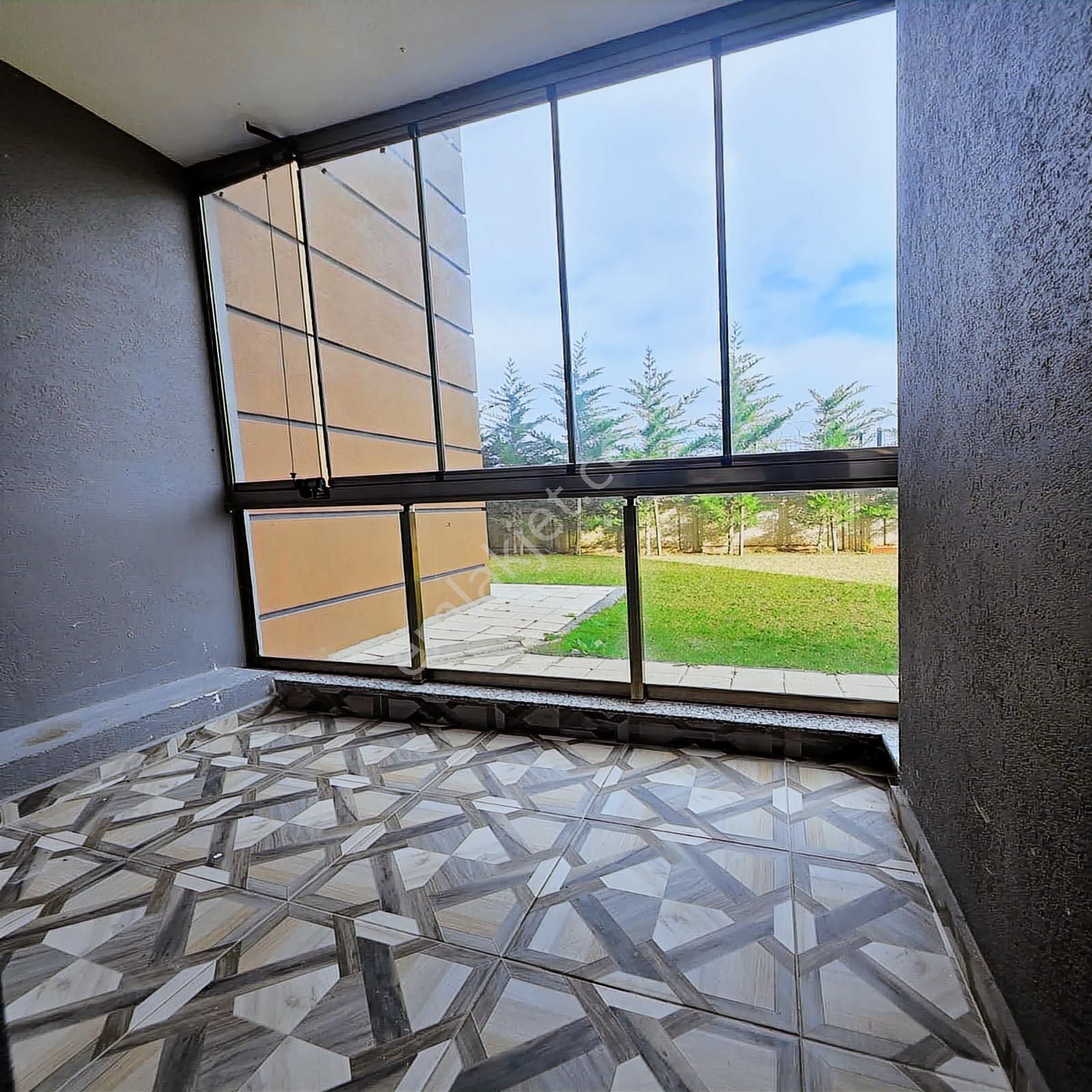 Çerkzköy Tepe Bölgesi Site İçi 3+1 Lüks Bahçe Kat Villa Tadında - Görsel 27