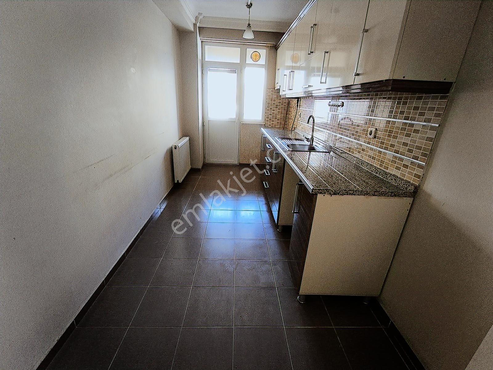 Parseller Cuma Pazarında 100 M2 2+1 İkinci Kat Ön Cephe Bos Dair - Görsel 32