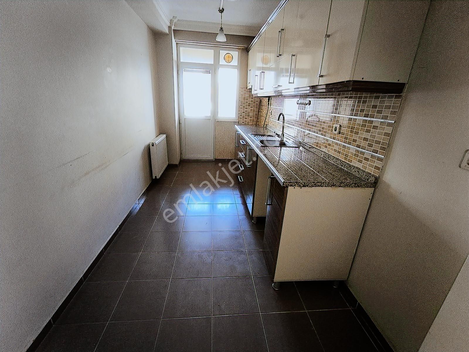 Parseller Cuma Pazarında 100 M2 2+1 İkinci Kat Ön Cephe Bos Dair - Görsel 35