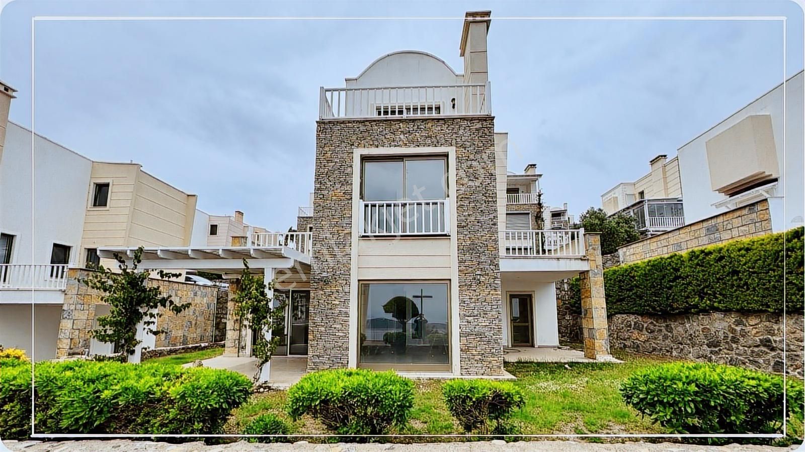 Bodrum Gündoğan Plajlı Sitede Deniz Manzaralı Müstakil Villa - Görsel 28