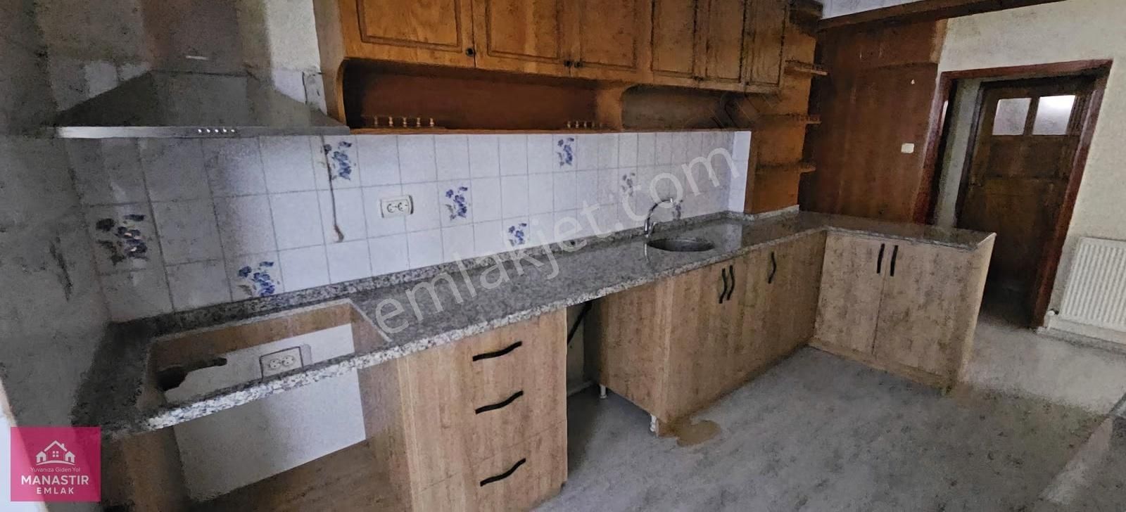 Manastır Emlak'tan Site İçinde Kiralık 3+1 Daire 16.000 Tl - Görsel 12