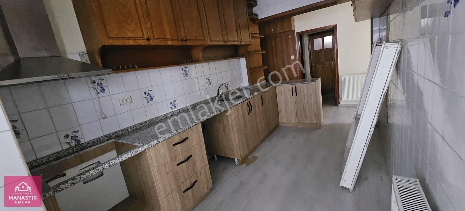 Manastır Emlak'tan Site İçinde Kiralık 3+1 Daire 16.000 Tl - Görsel 2
