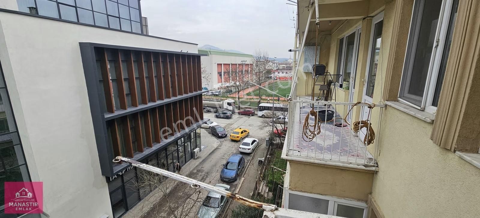 Manastır Emlak'tan Site İçinde Kiralık 3+1 Daire 15.000 Tl