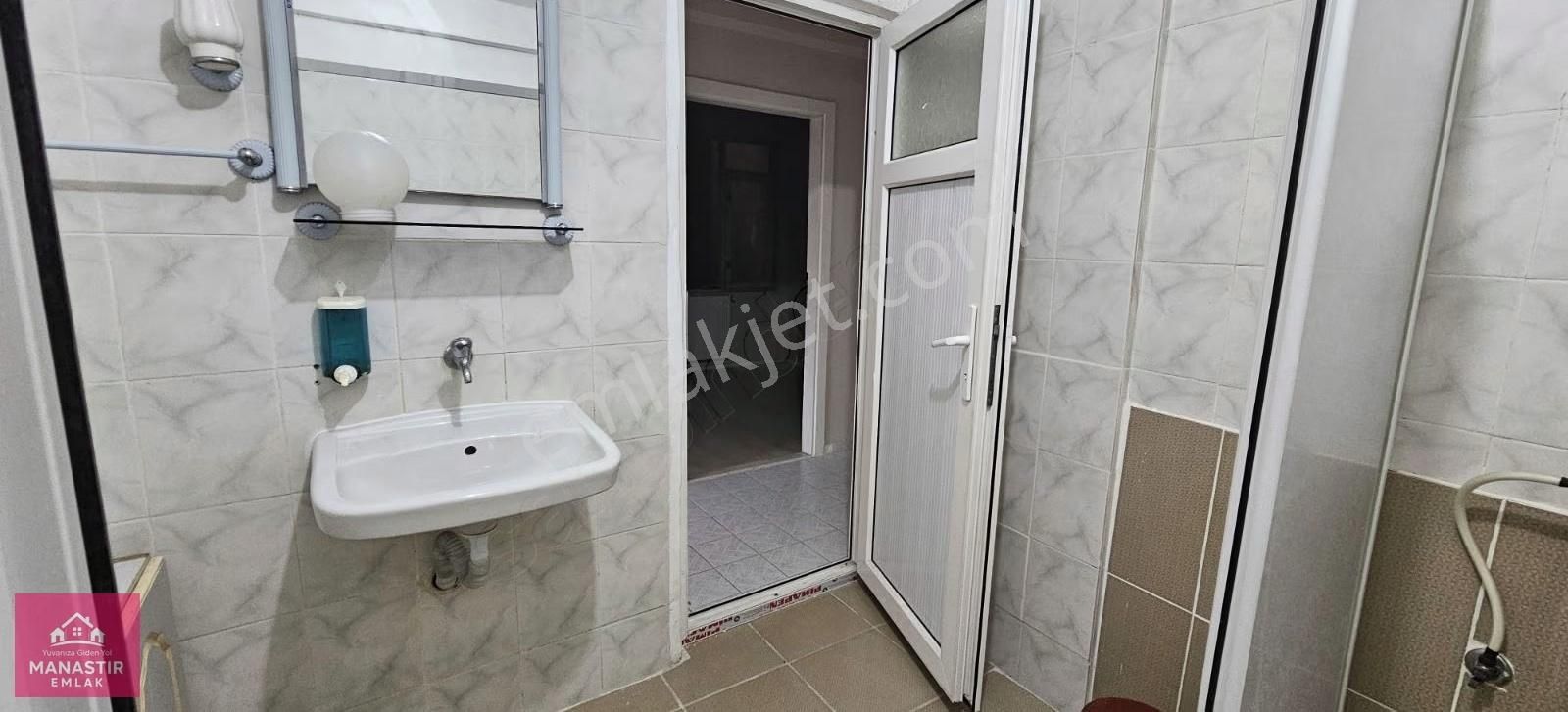 Manastır Emlak'tan Site İçinde Kiralık 3+1 Daire 15.000 Tl - Görsel 8