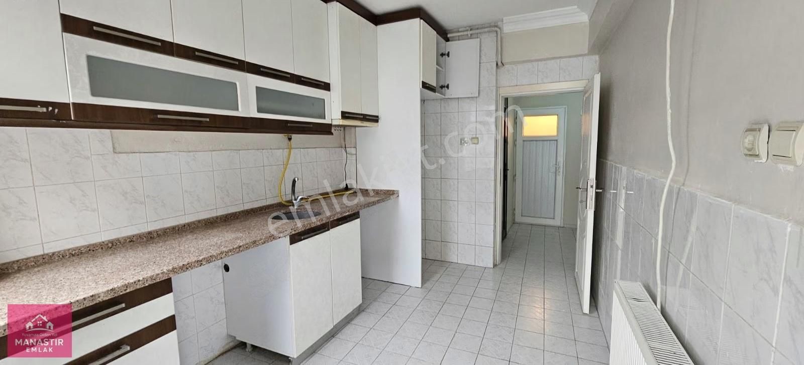 Manastır Emlak'tan Site İçinde Kiralık 3+1 Daire 15.000 Tl - Görsel 19