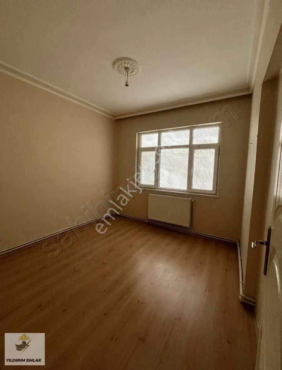 Yıldırım Emlak'tan Carşı Merkezde Ara Kat Yapılı Daire - Görsel 7