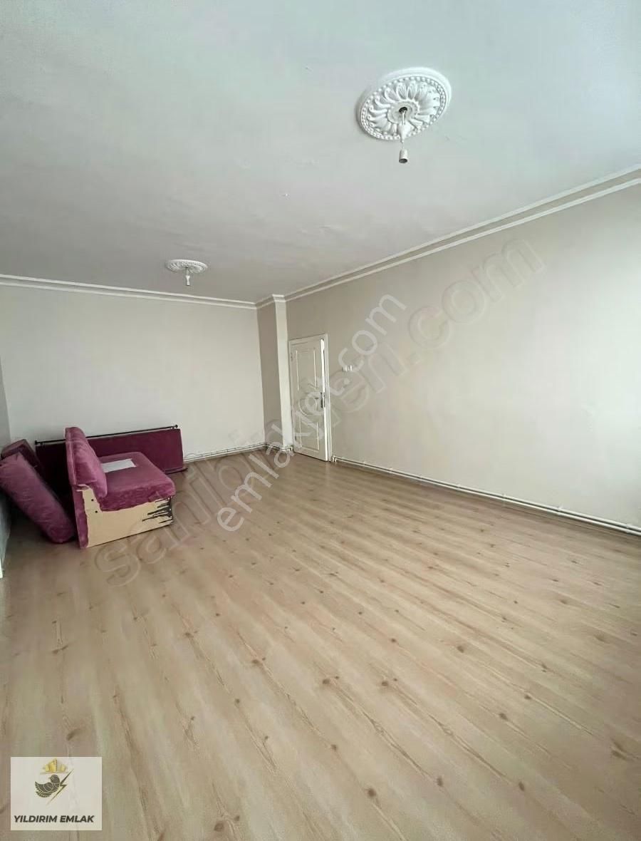 Yıldırım Emlak'tan Carşı Merkezde Ara Kat Yapılı Daire - Görsel 4