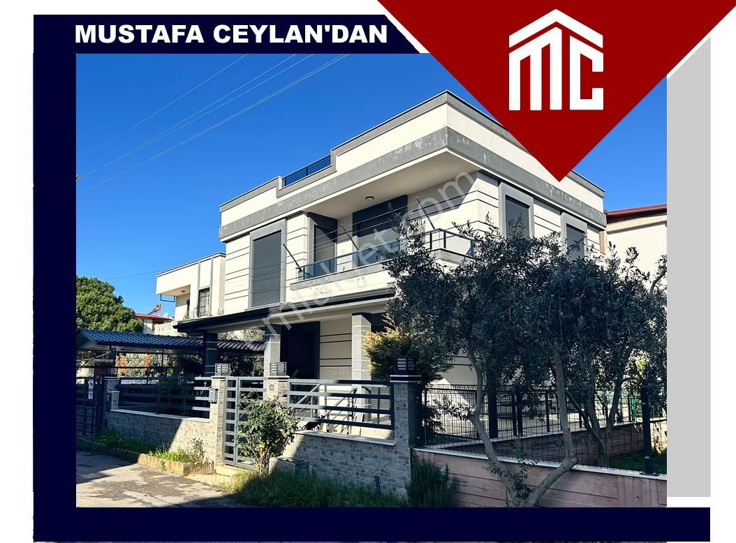 Seferihisar Doğanbeyde Denize Çok Yakın | 3+1 Müstakil Tek Villa