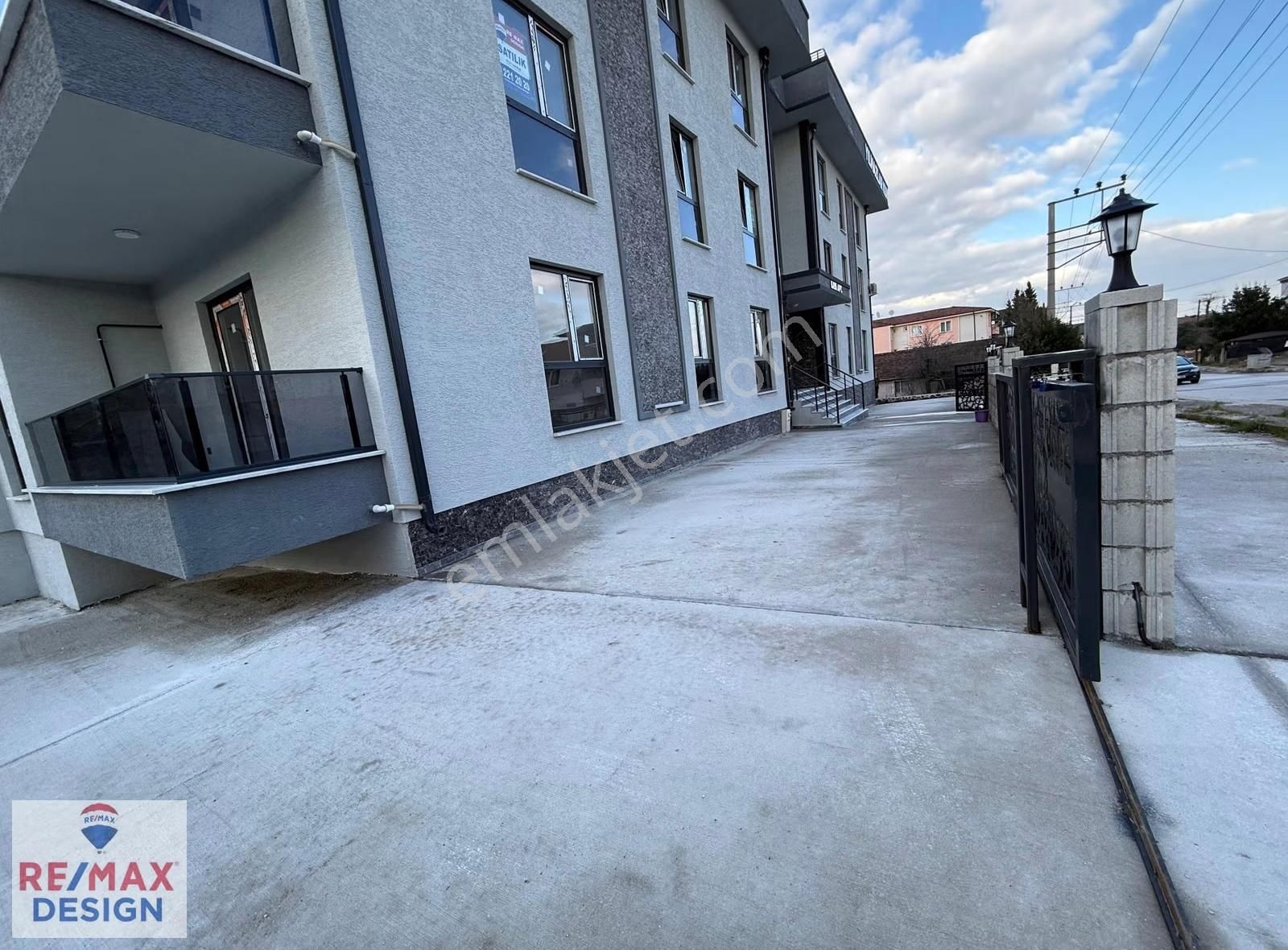 Arifiye Neviye Mahallesinde Sıfır Satılık Daire Remax Design - Görsel 10