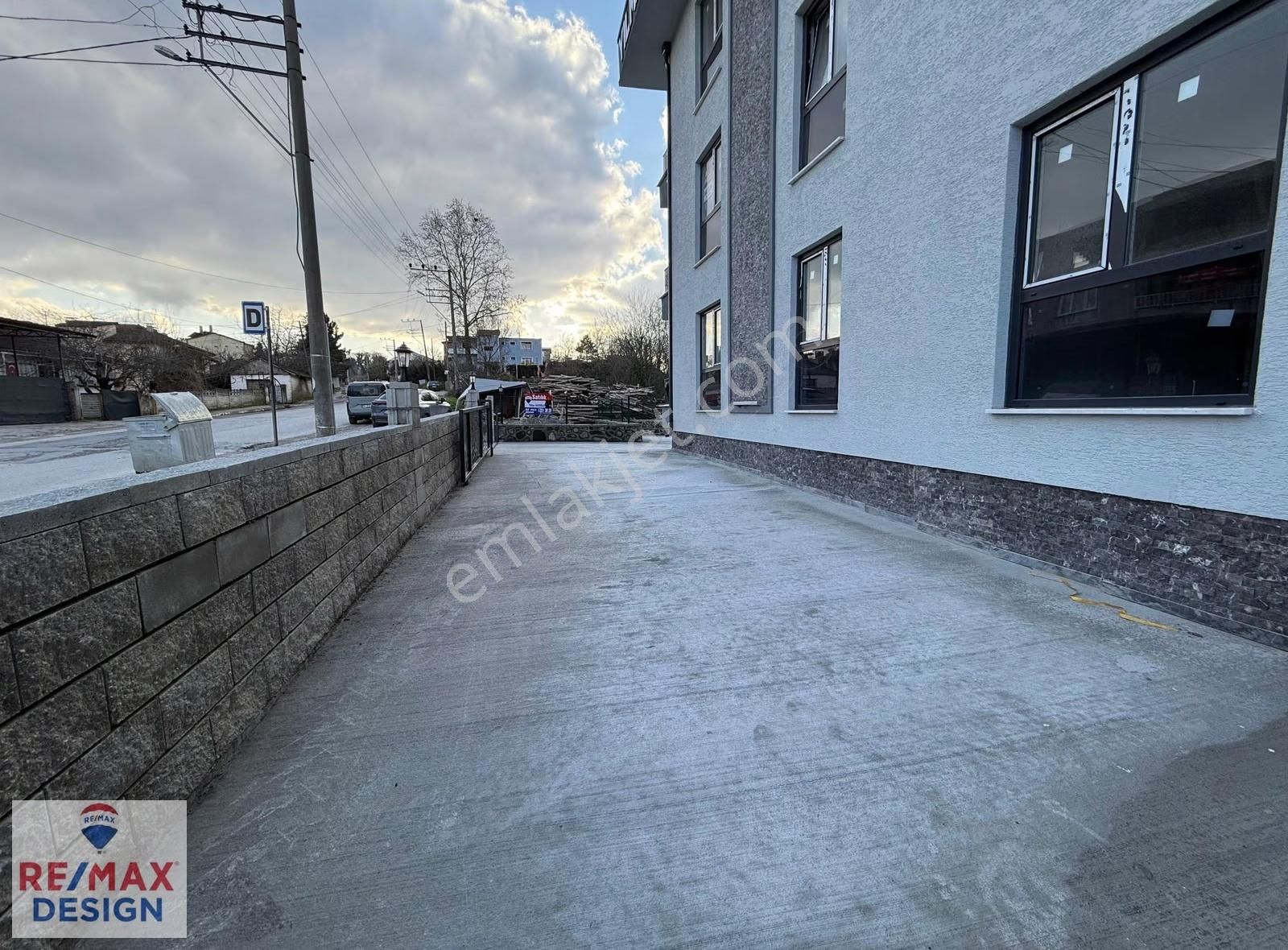 Arifiye Neviye Mahallesinde Sıfır Satılık Daire Remax Design - Görsel 11