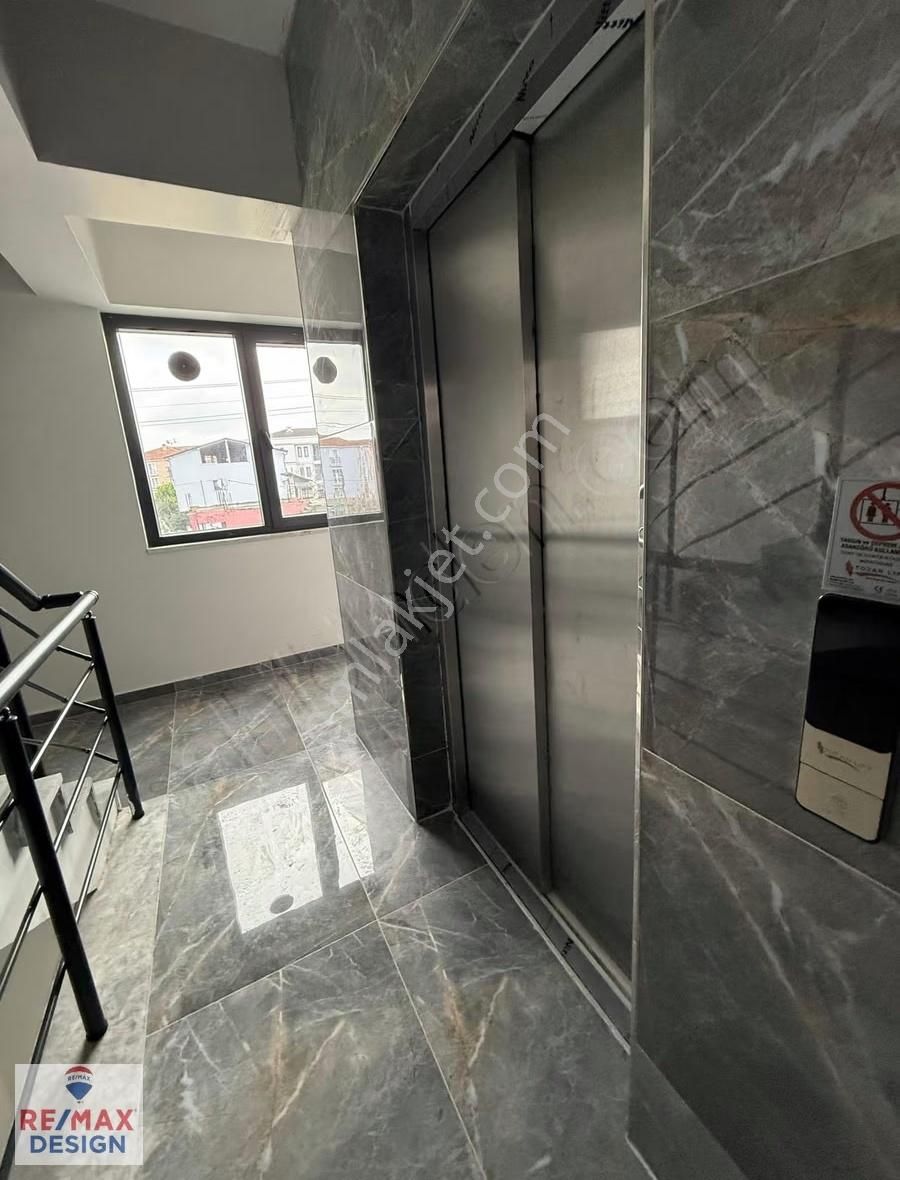 Arifiye Neviye Mahallesinde Sıfır Satılık Daire Remax Design - Görsel 4
