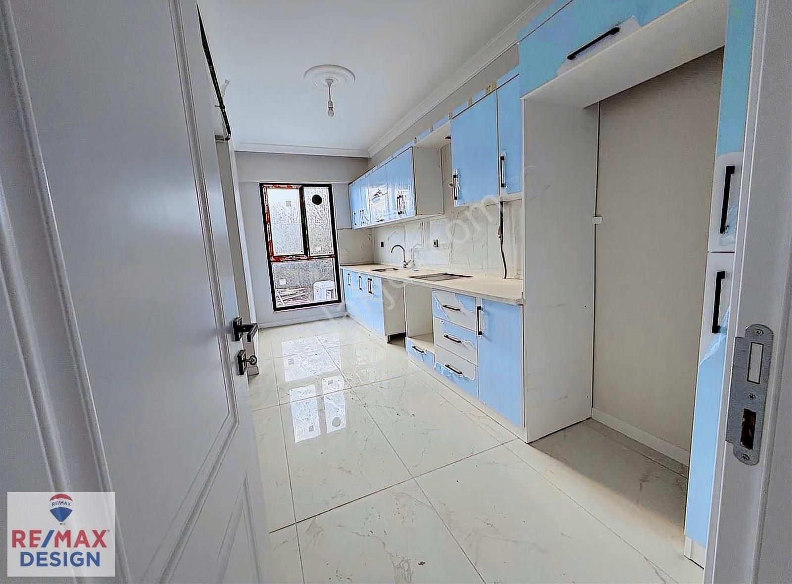 Arifiye Neviye Mahallesinde Sıfır Satılık Daire Remax Design - Görsel 10