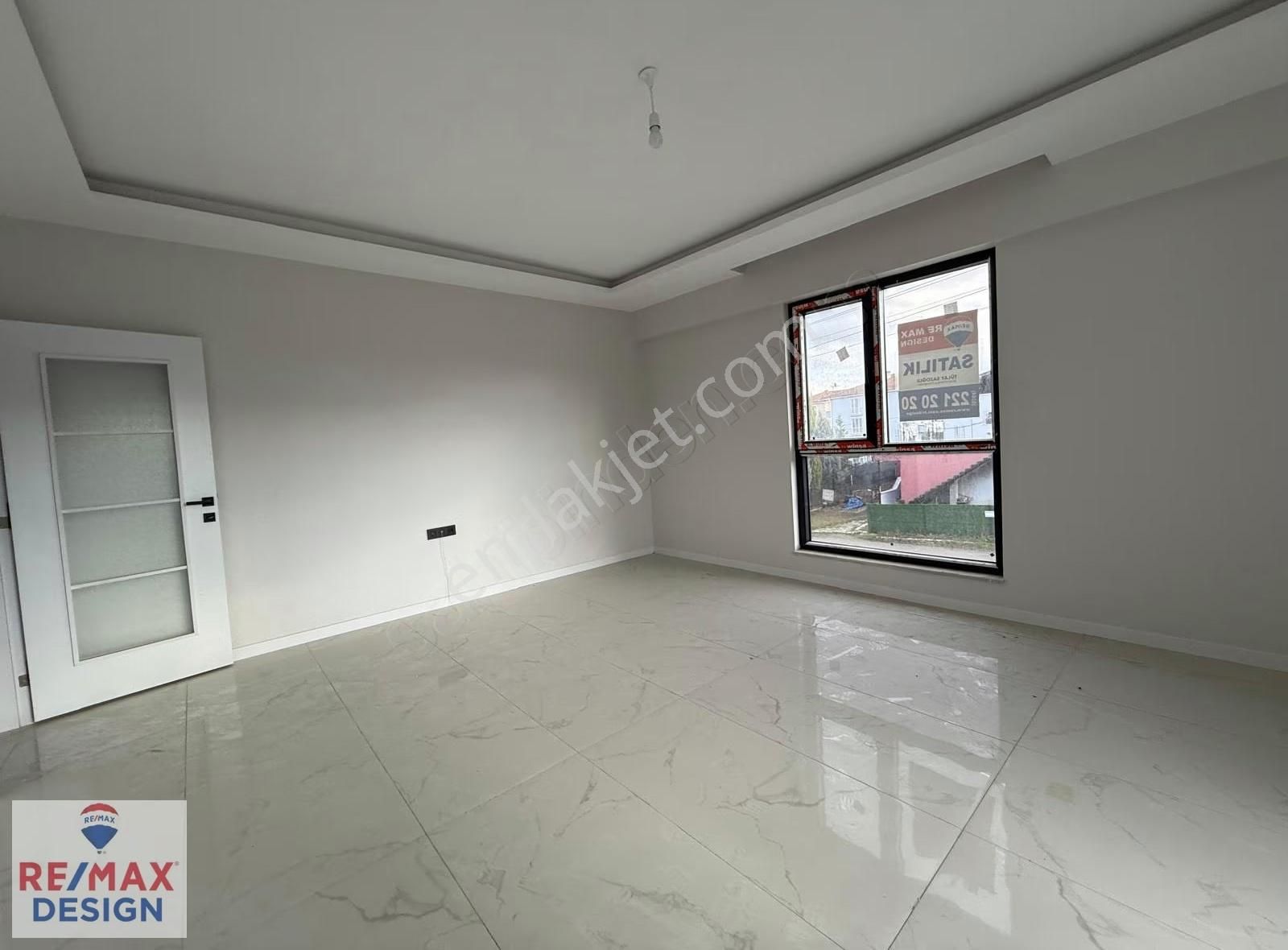 Arifiye Neviye Mahallesinde Sıfır Satılık Daire Remax Design - Görsel 18