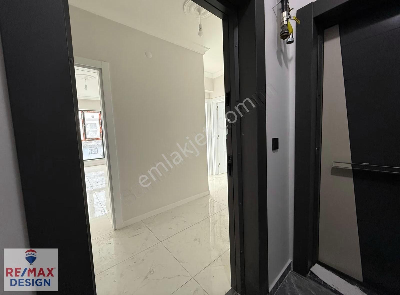 Arifiye Neviye Mahallesinde Sıfır Satılık Daire Remax Design - Görsel 22