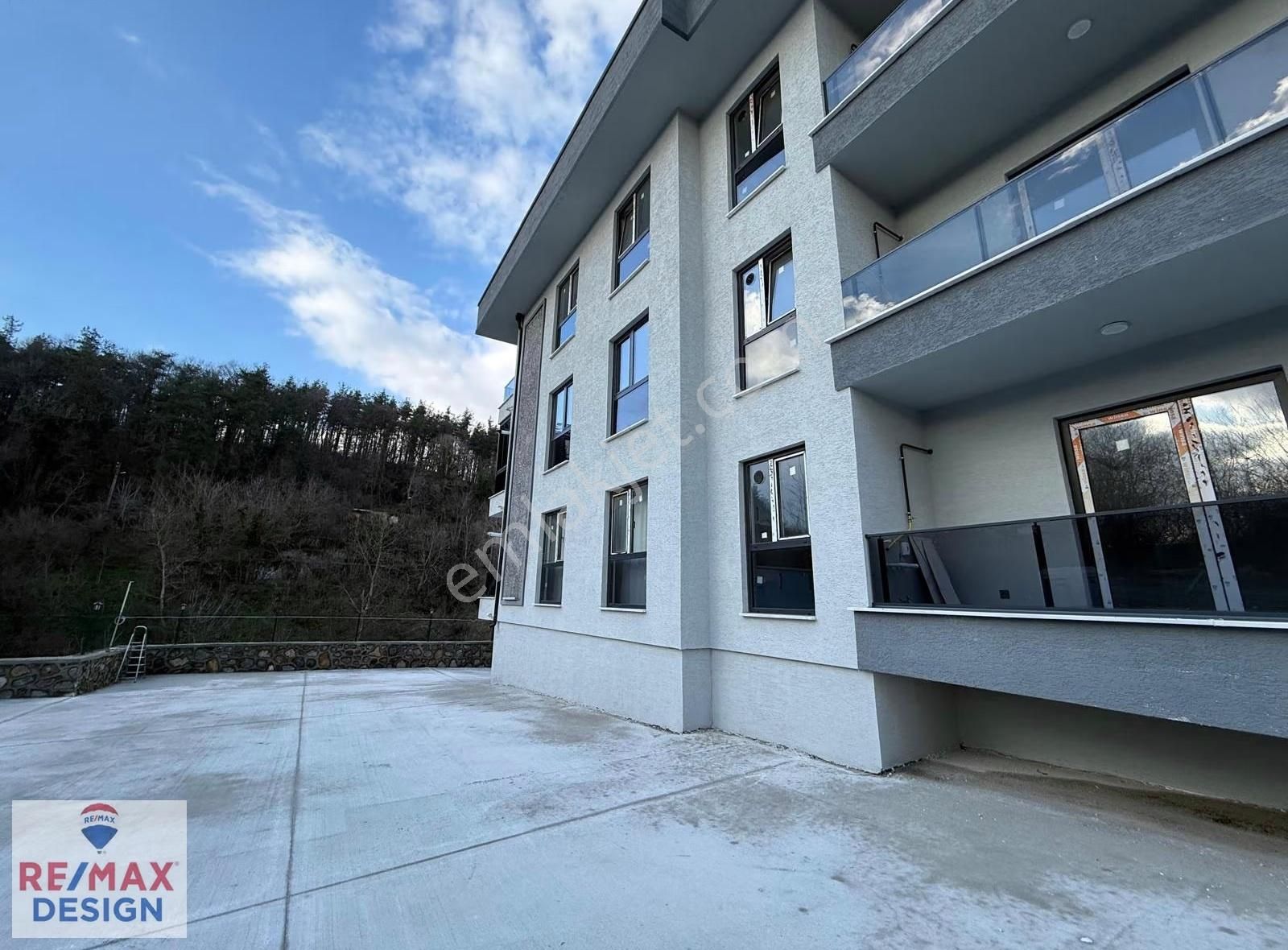 Arifiye Neviye Mahallesinde Sıfır Satılık Daire Remax Design - Görsel 11