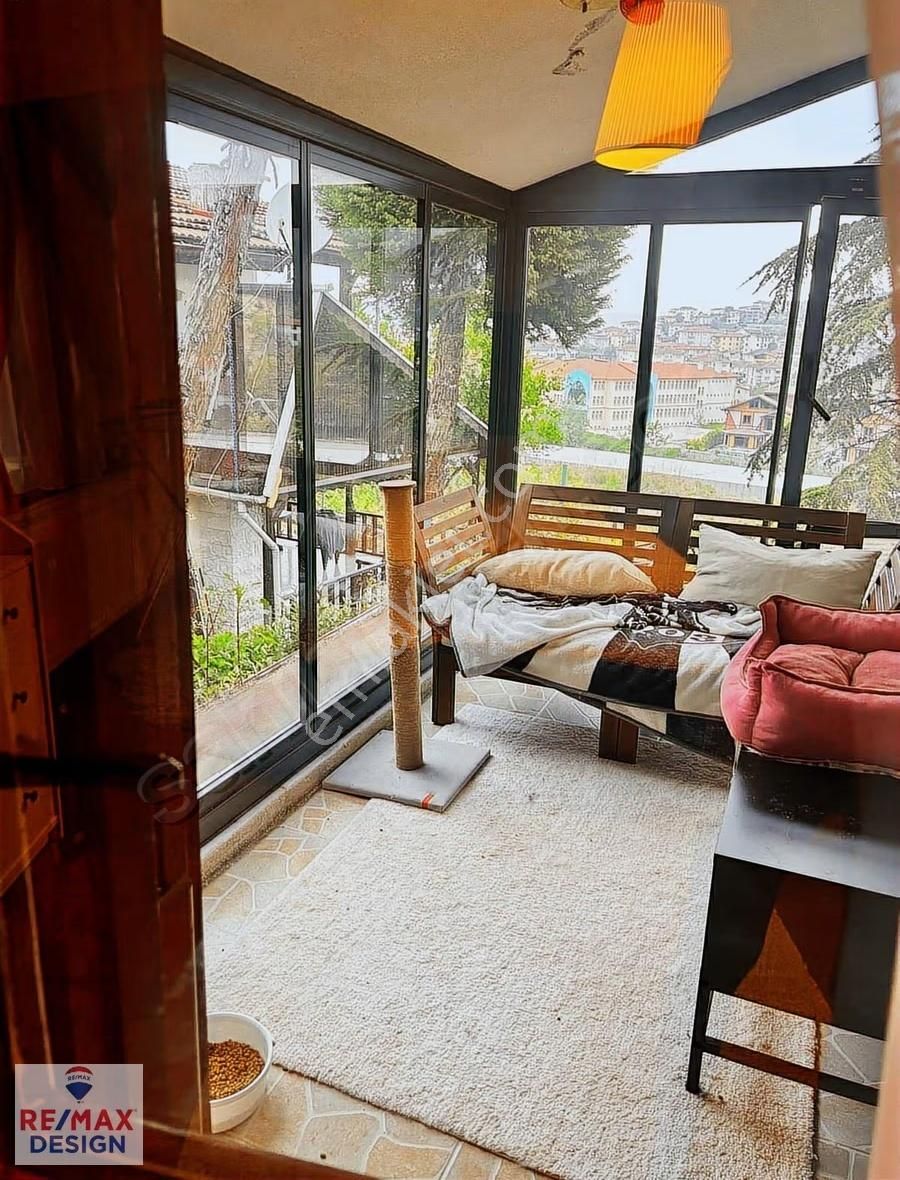 Sapanca Ünlüce'de Göl Manzaralı 3+1 Villa Remax Desıgn - Görsel 4