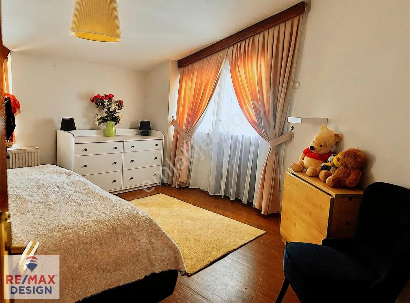 Sapanca Ünlüce'de Göl Manzaralı 3+1 Villa Remax Desıgn - Görsel 9