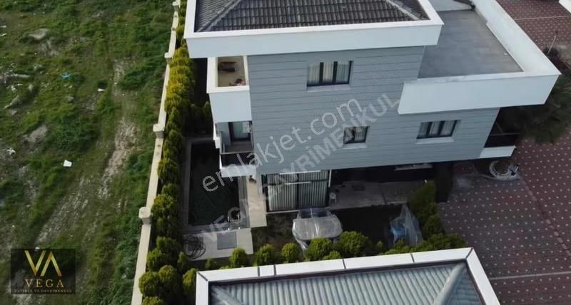 4+1 Havuzlu Villa - Görsel 3