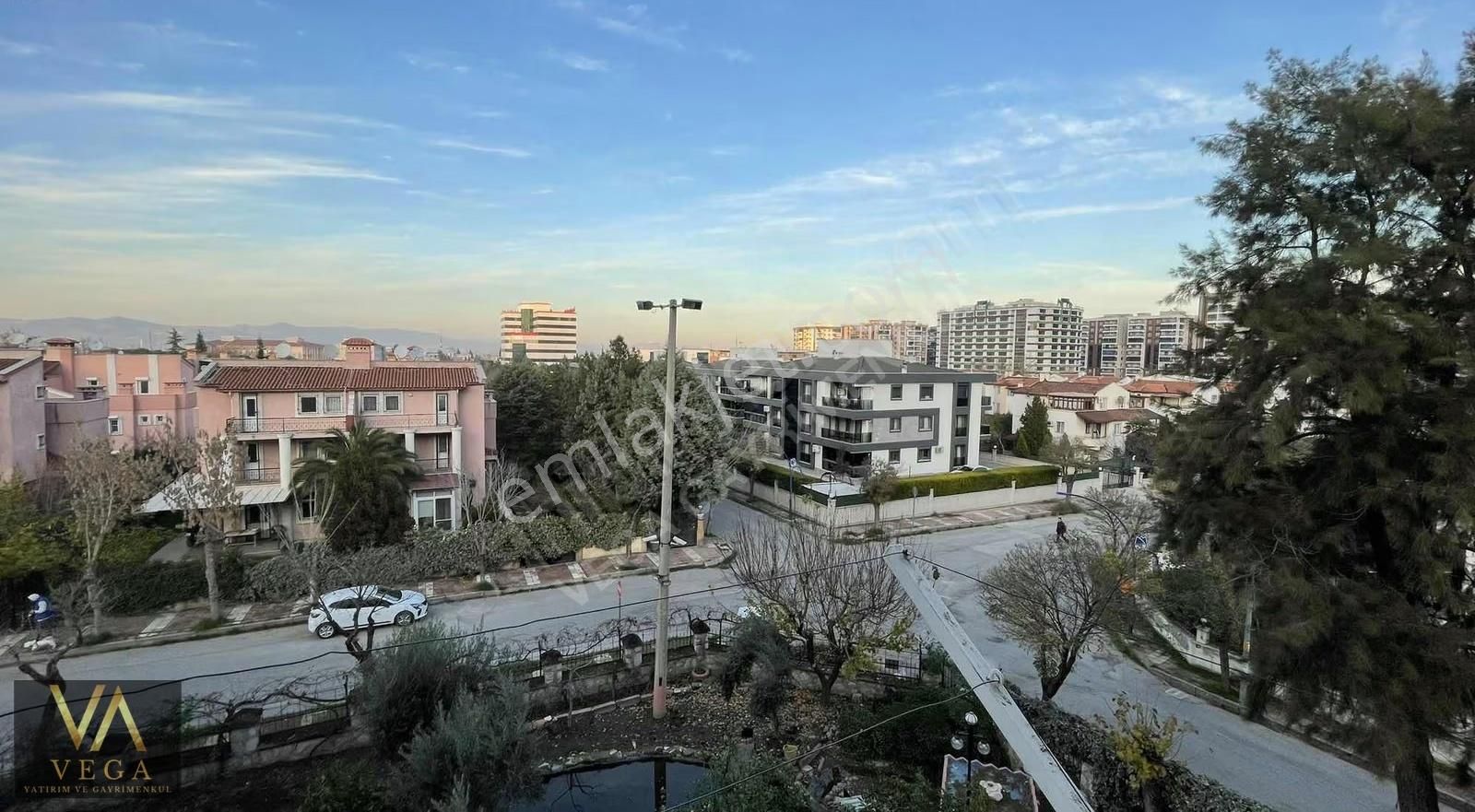 Vega'dan Güzelyurt Mahallesi Site İçi Satılık Arakat 2+1 Daire