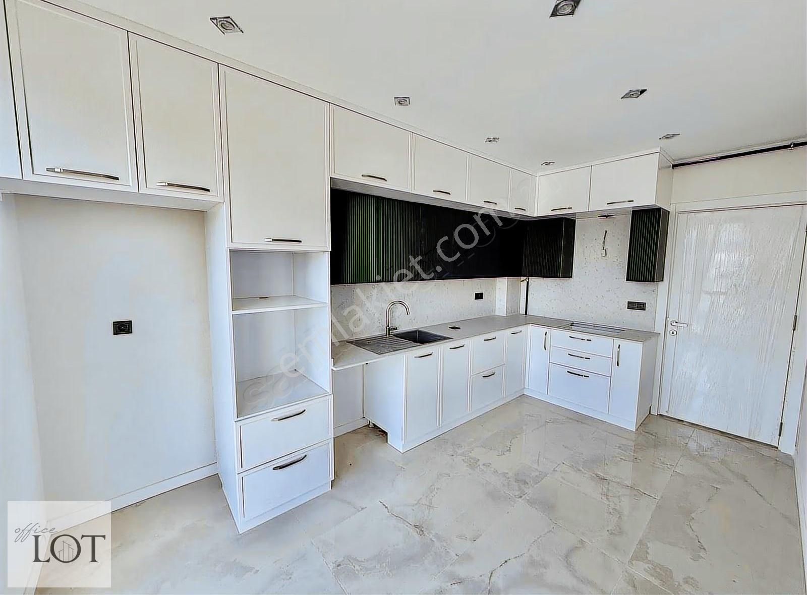 Ferhatlar Koleji Karşısı Cadde Üzeri 3+1 Arakat Daire - Görsel 11