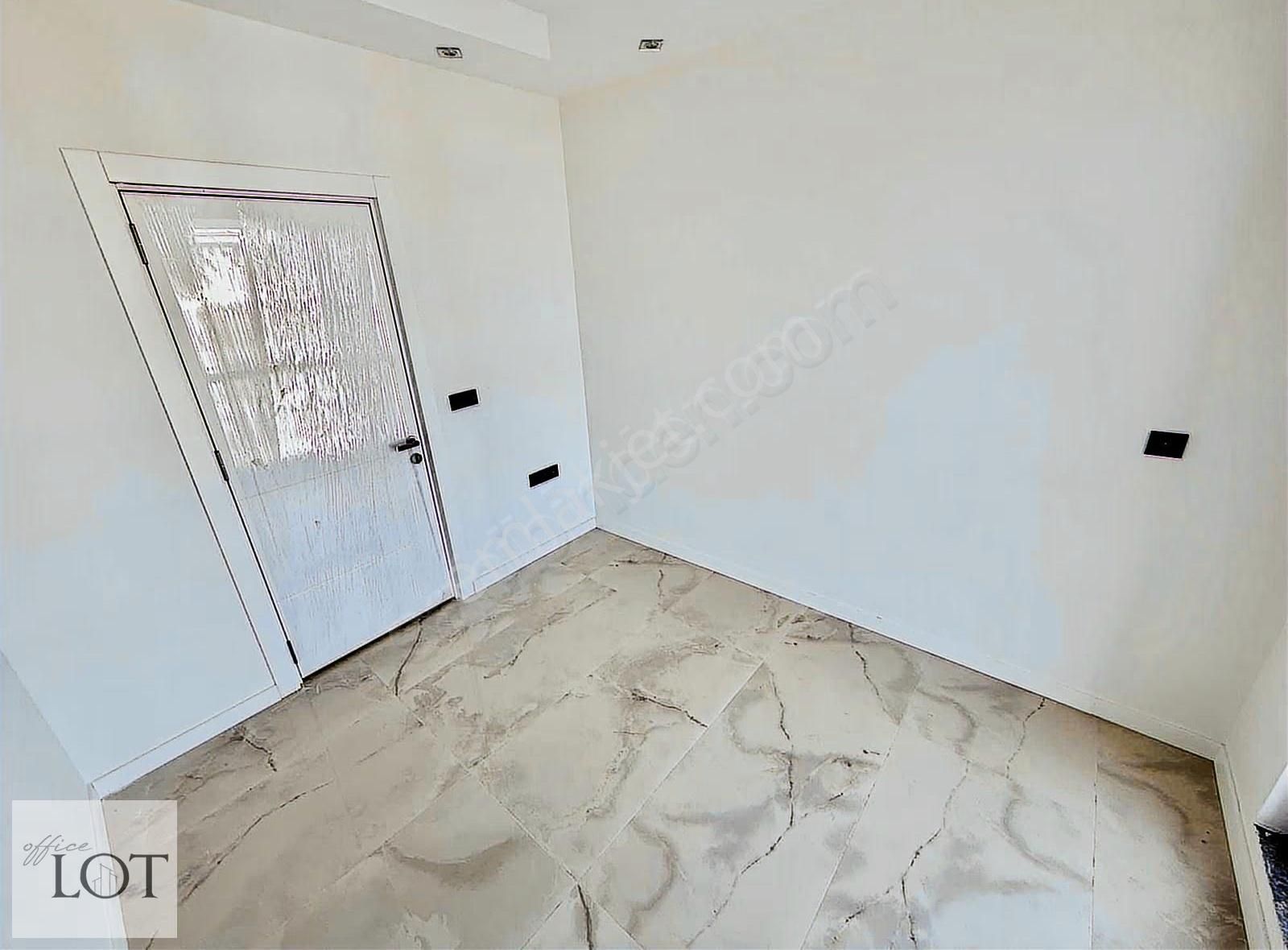 Ferhatlar Koleji Karşısı Cadde Üzeri 3+1 Arakat Daire - Görsel 2