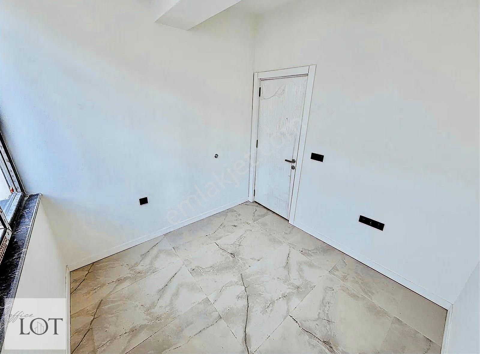 Ferhatlar Koleji Karşısı Cadde Üzeri 3+1 Arakat Daire - Görsel 12