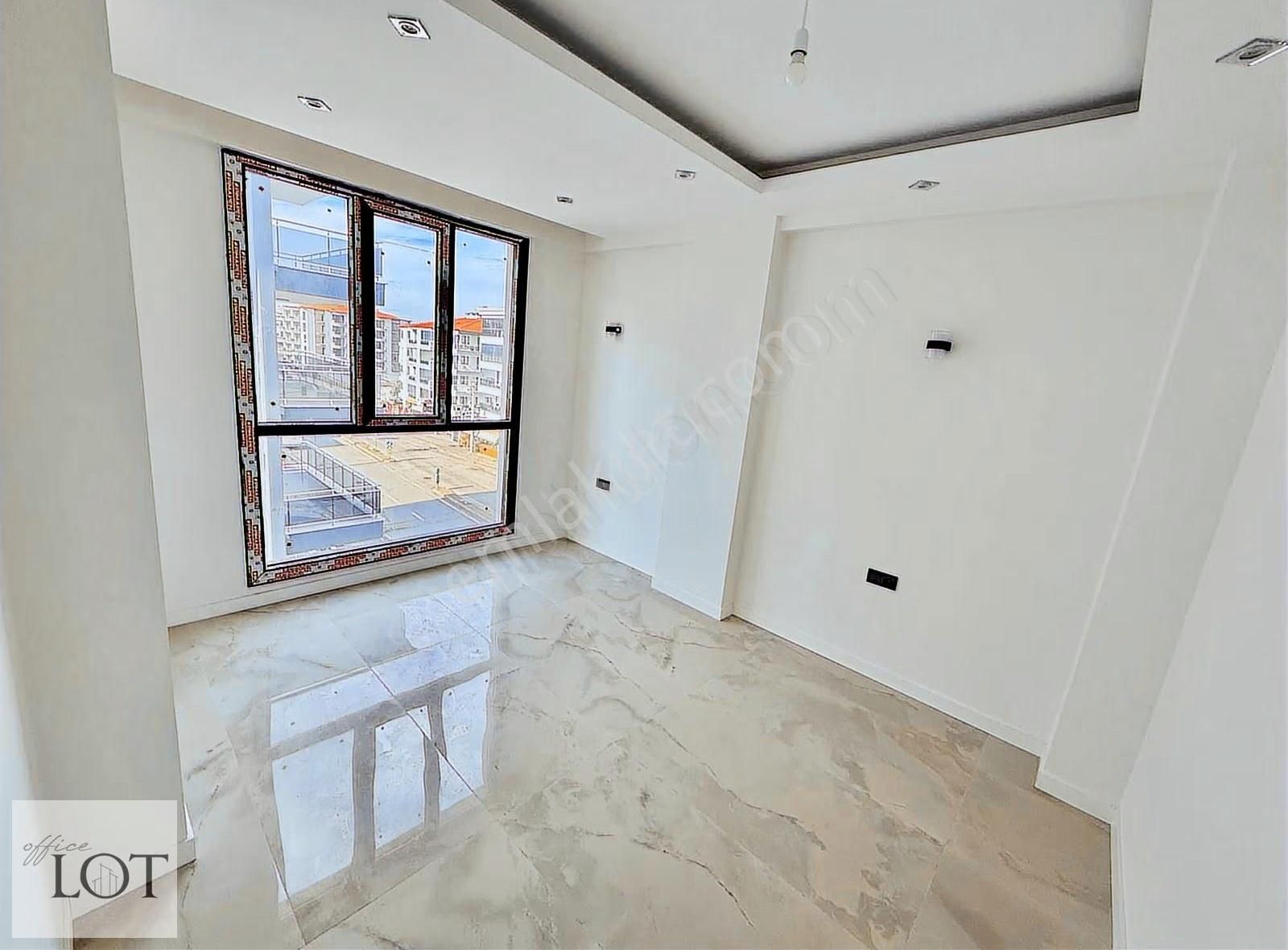 Ferhatlar Koleji Karşısı Cadde Üzeri 3+1 Arakat Daire - Görsel 3